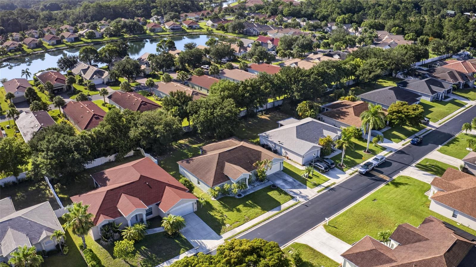 2502 NATURE POINTE LOOP