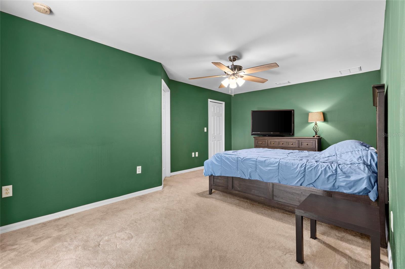 2502 NATURE POINTE LOOP