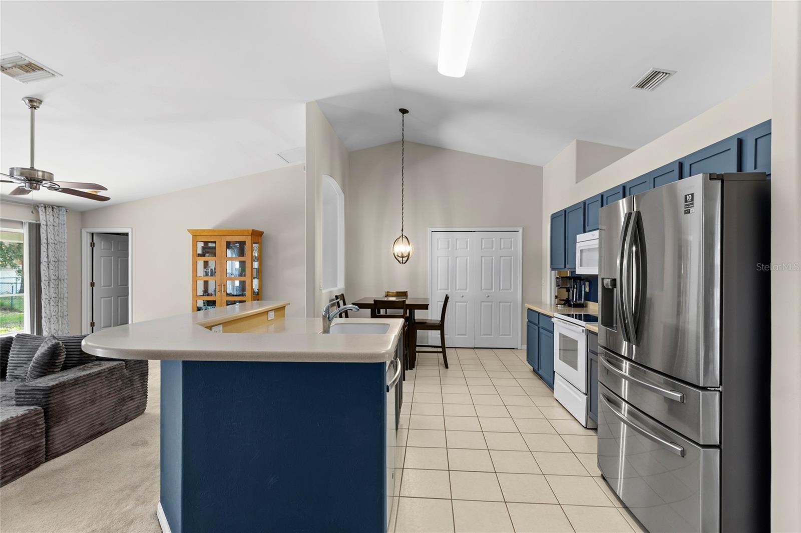 2502 NATURE POINTE LOOP