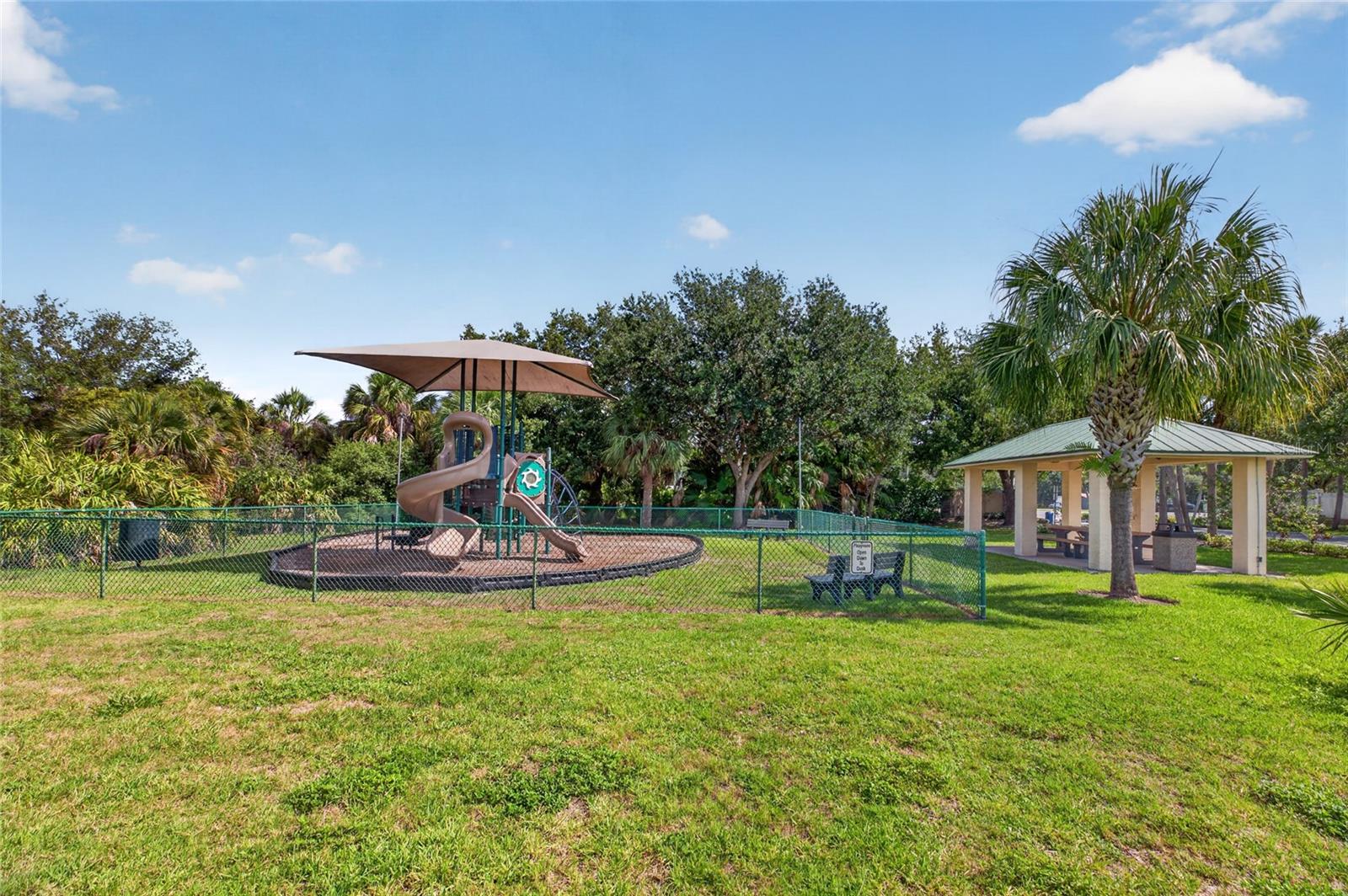 2502 NATURE POINTE LOOP
