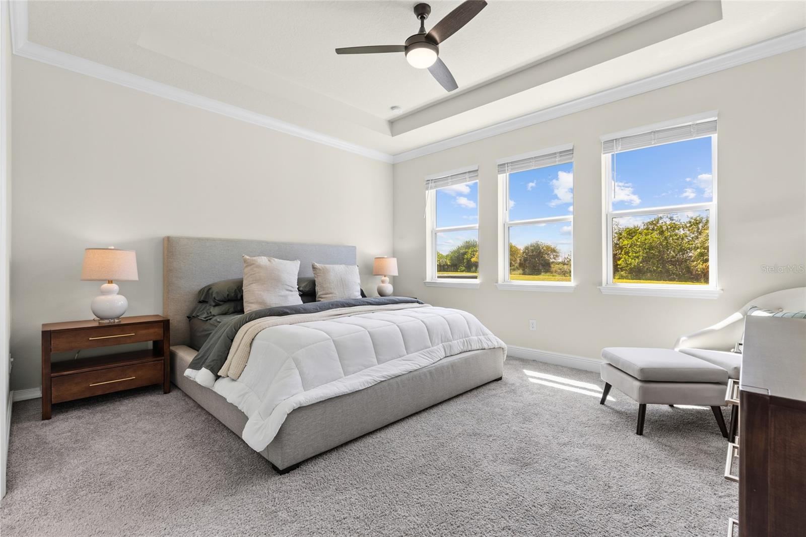 6211 SEA AIR DR