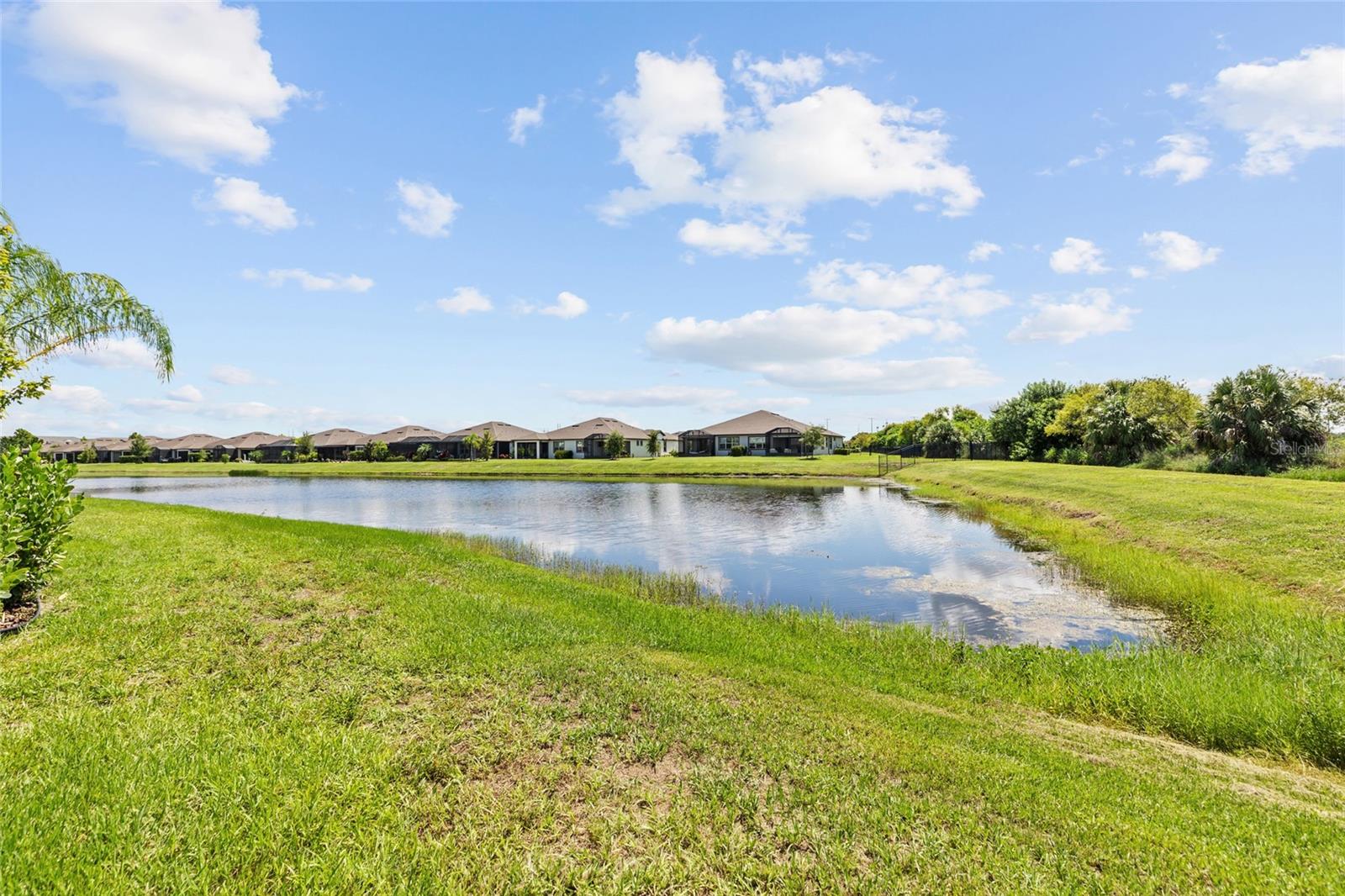 6211 SEA AIR DR