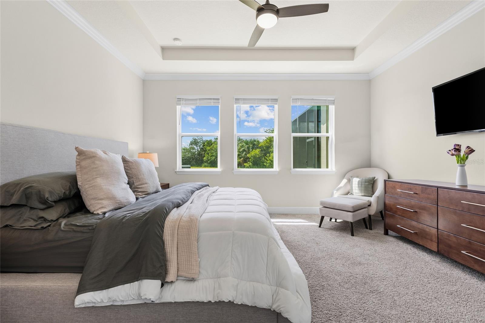 6211 SEA AIR DR