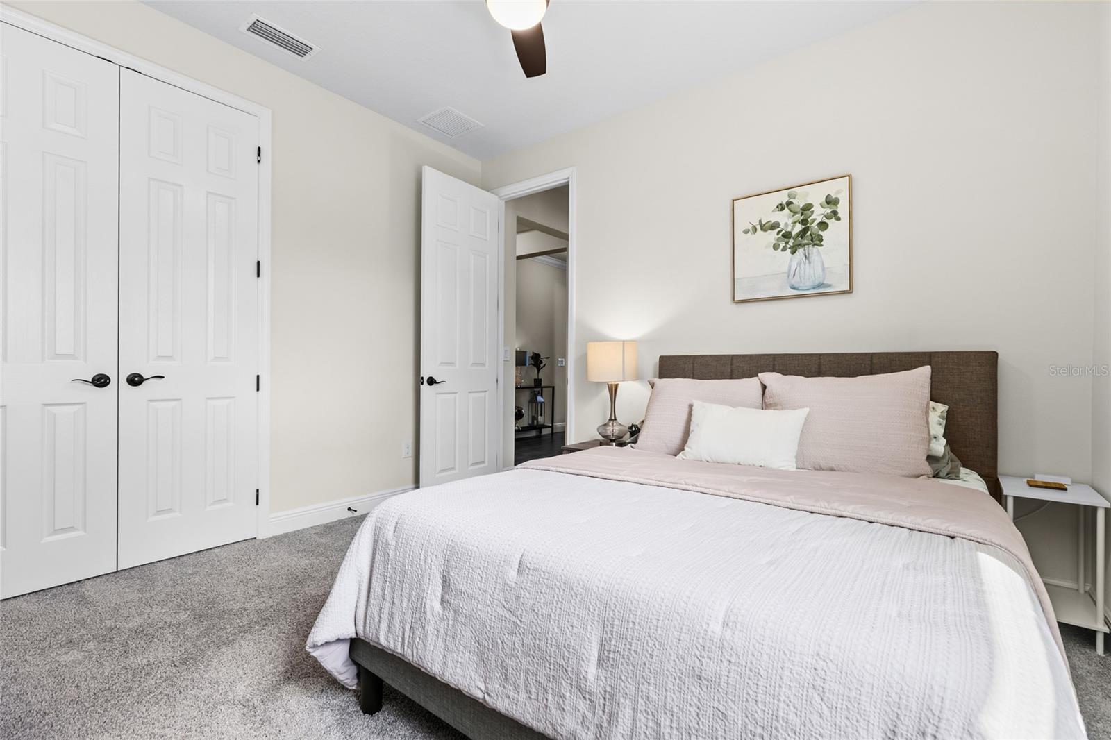 6211 SEA AIR DR