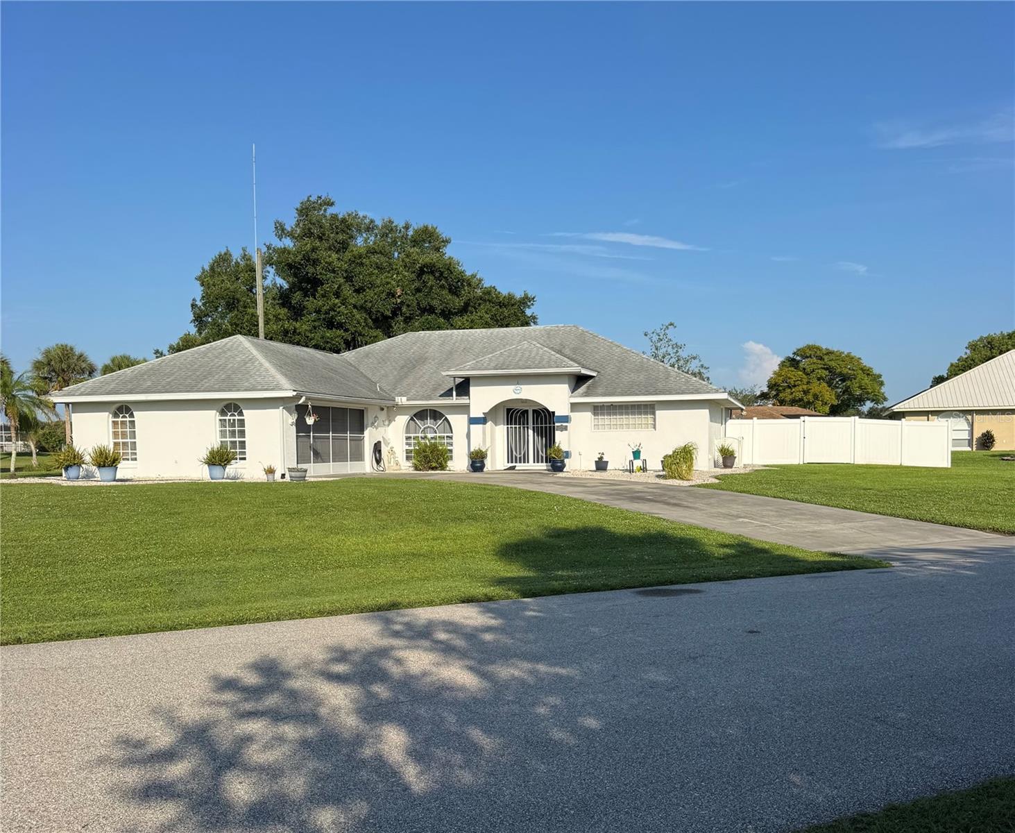 6233 PEBBLE LN