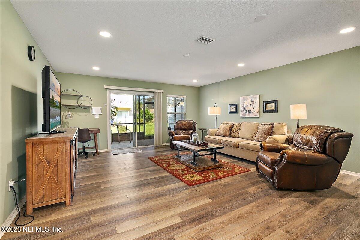 634 CABERNET PL