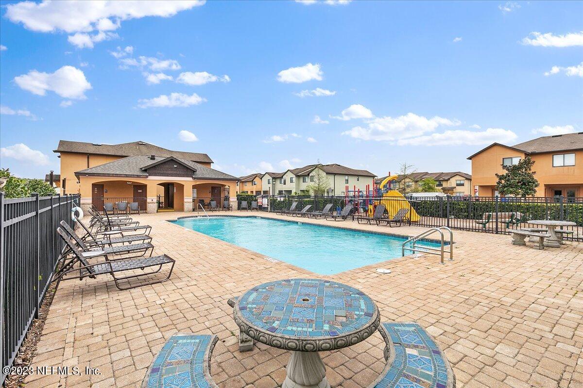 634 CABERNET PL
