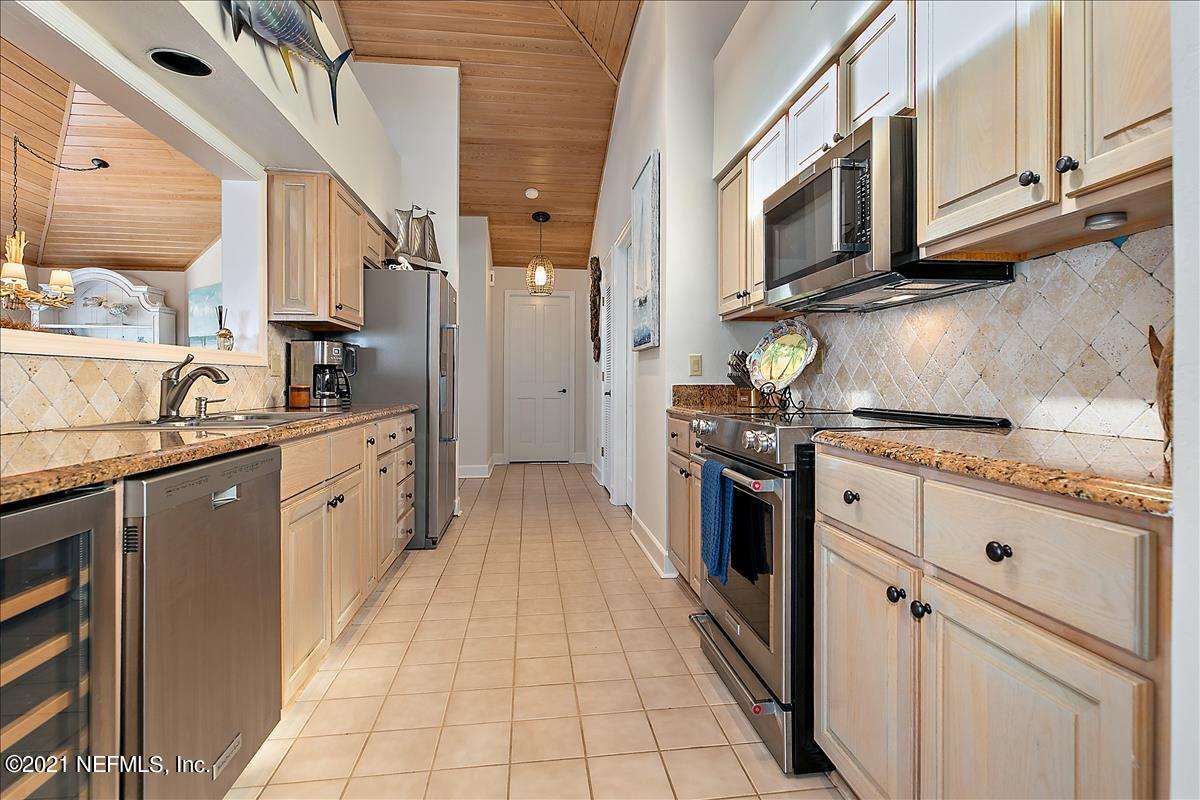 178 SEA HAMMOCK WAY