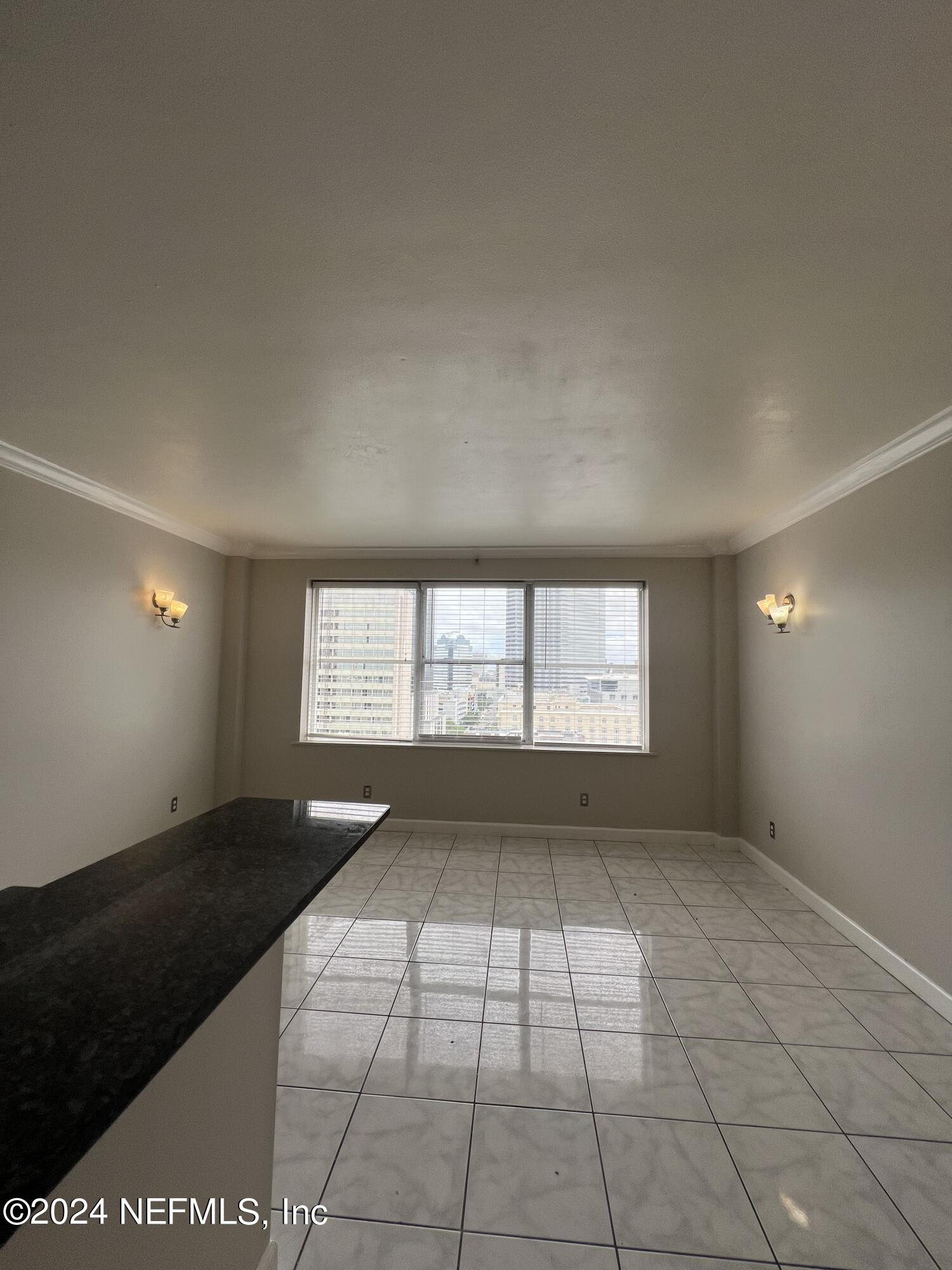 311 W ASHLEY Street, 1214