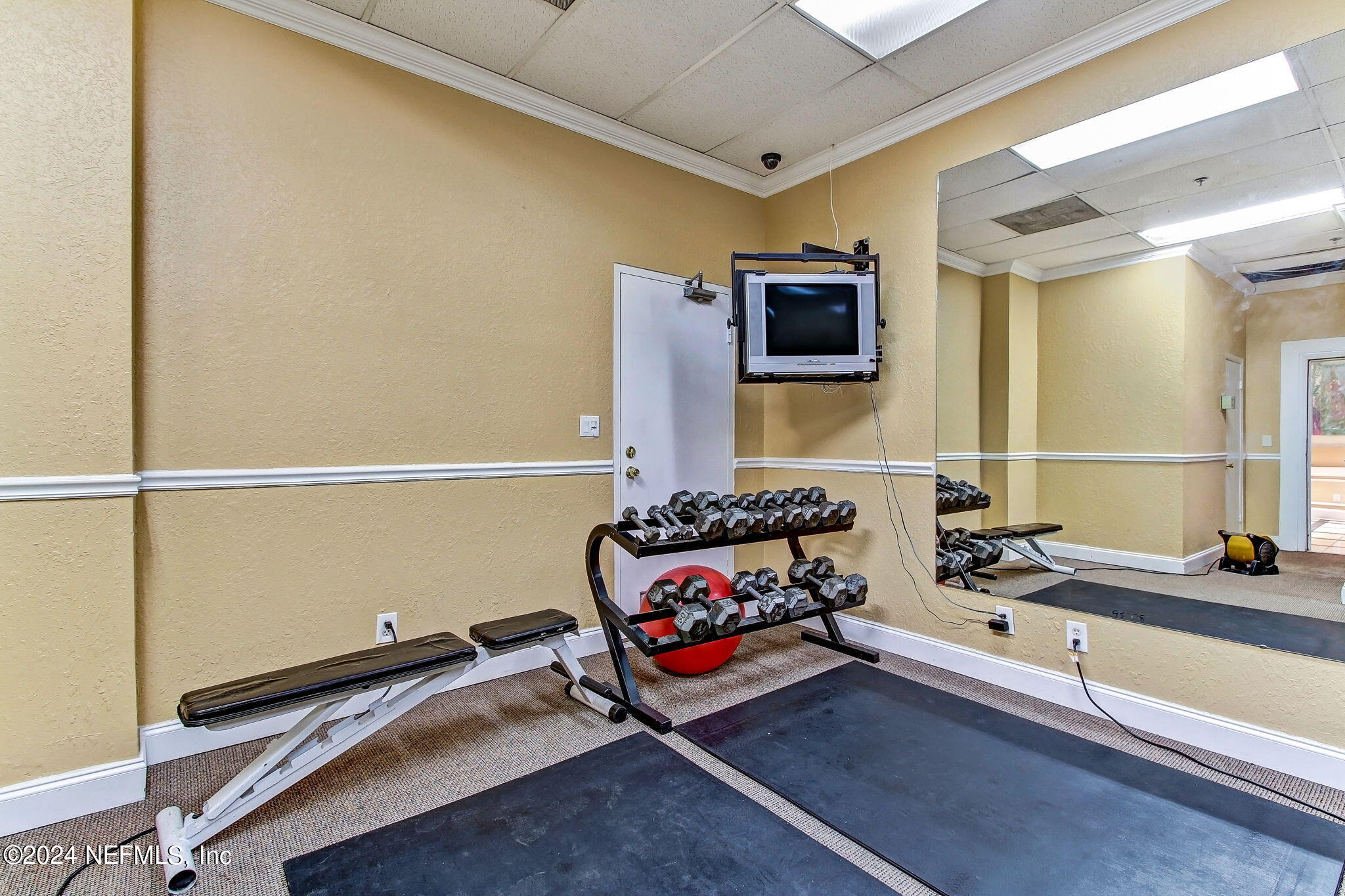 311 W ASHLEY Street, 1214