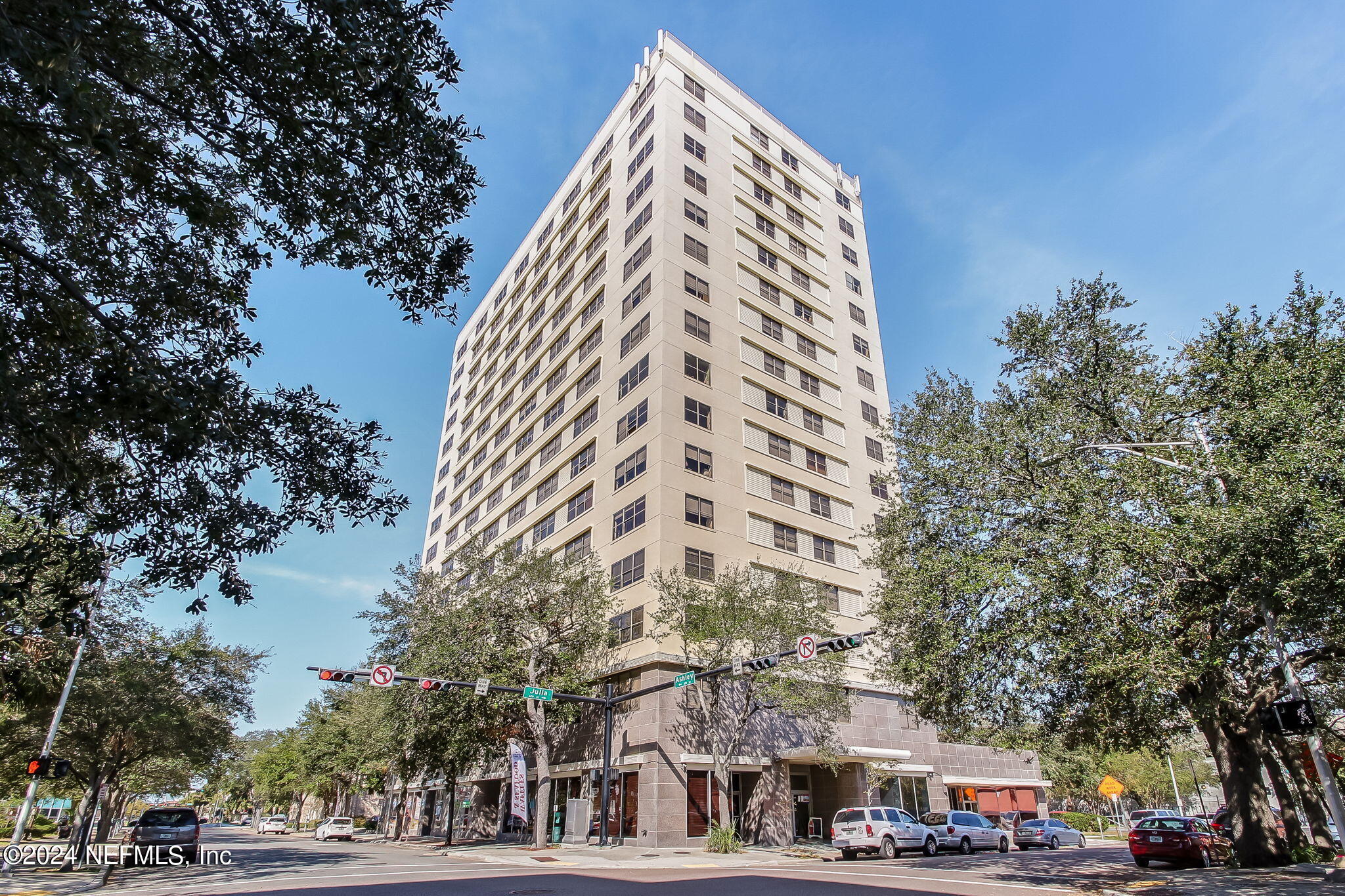 311 W ASHLEY Street, 1012