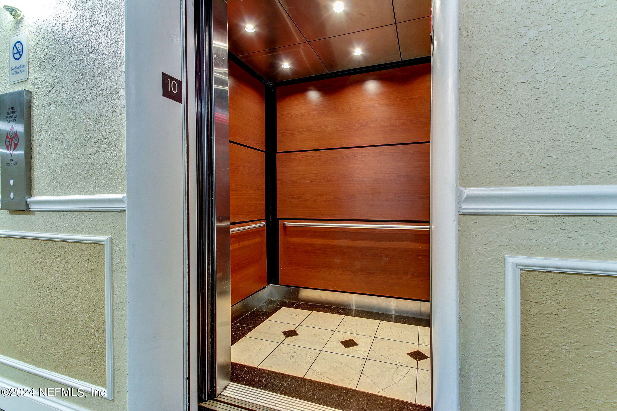 311 W ASHLEY Street, 1012