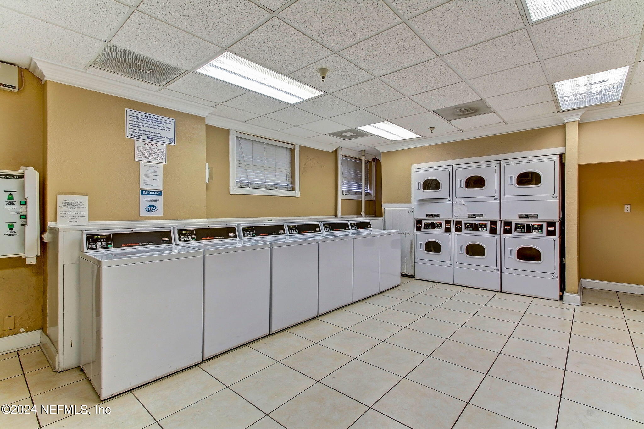 311 W ASHLEY Street, 1012