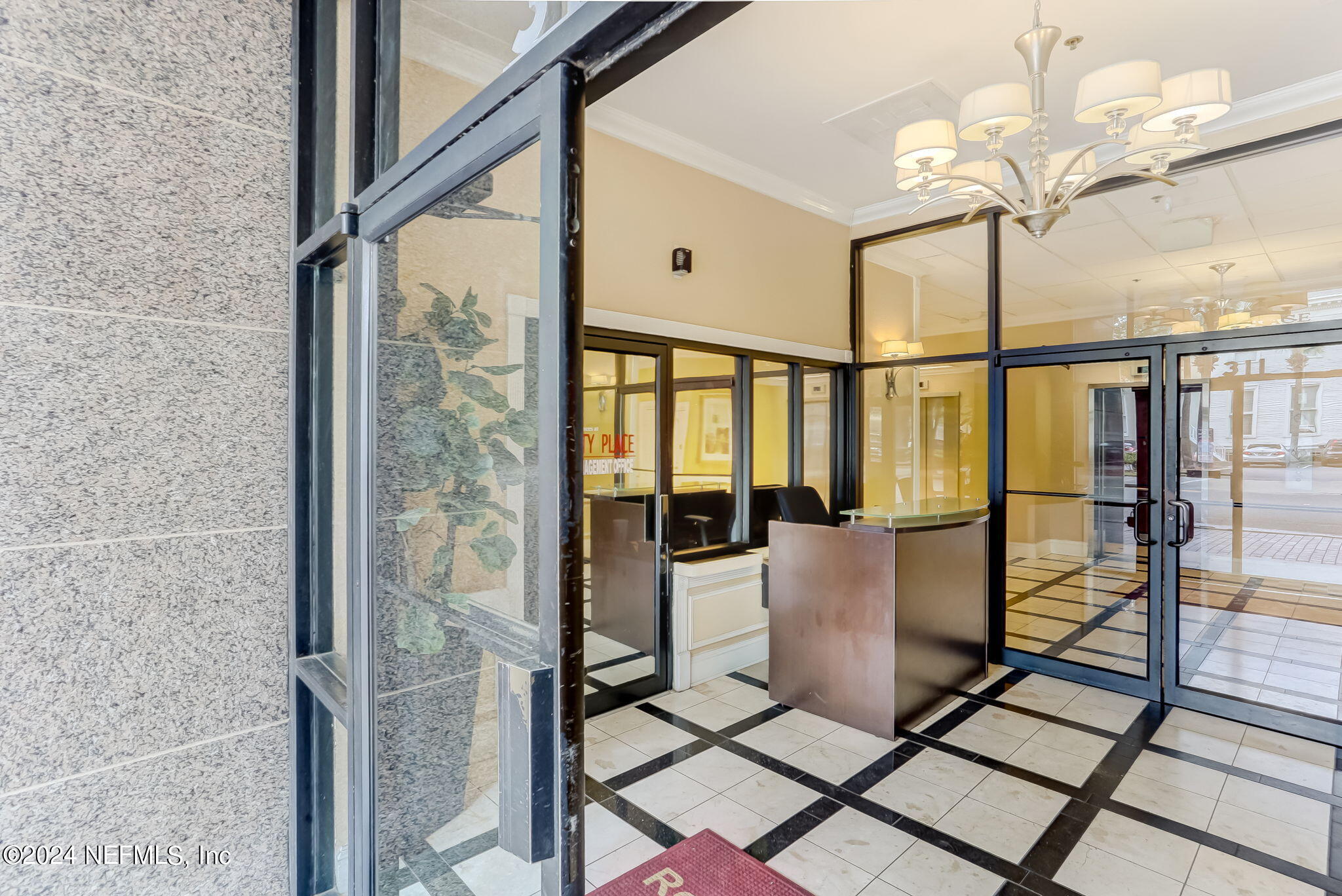 311 W ASHLEY Street, 1012