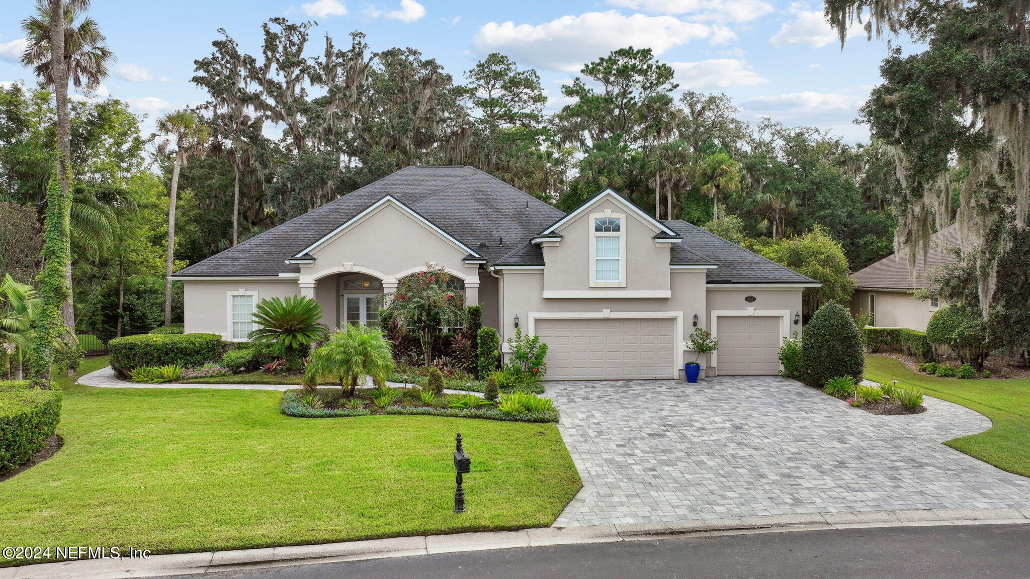 508 HONEY LOCUST Lane