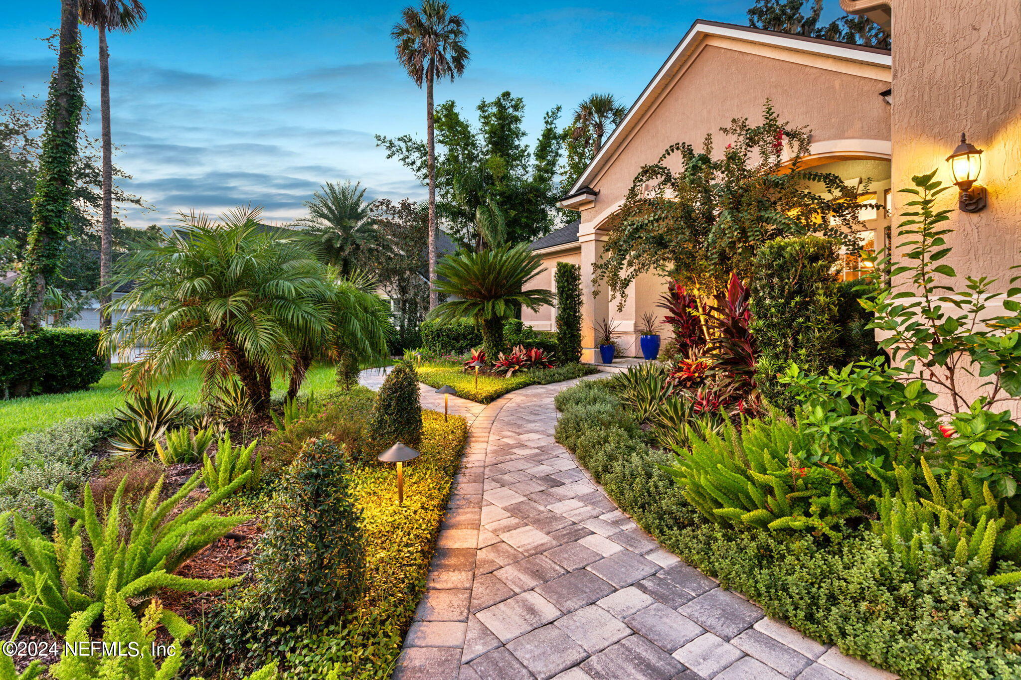508 HONEY LOCUST Lane