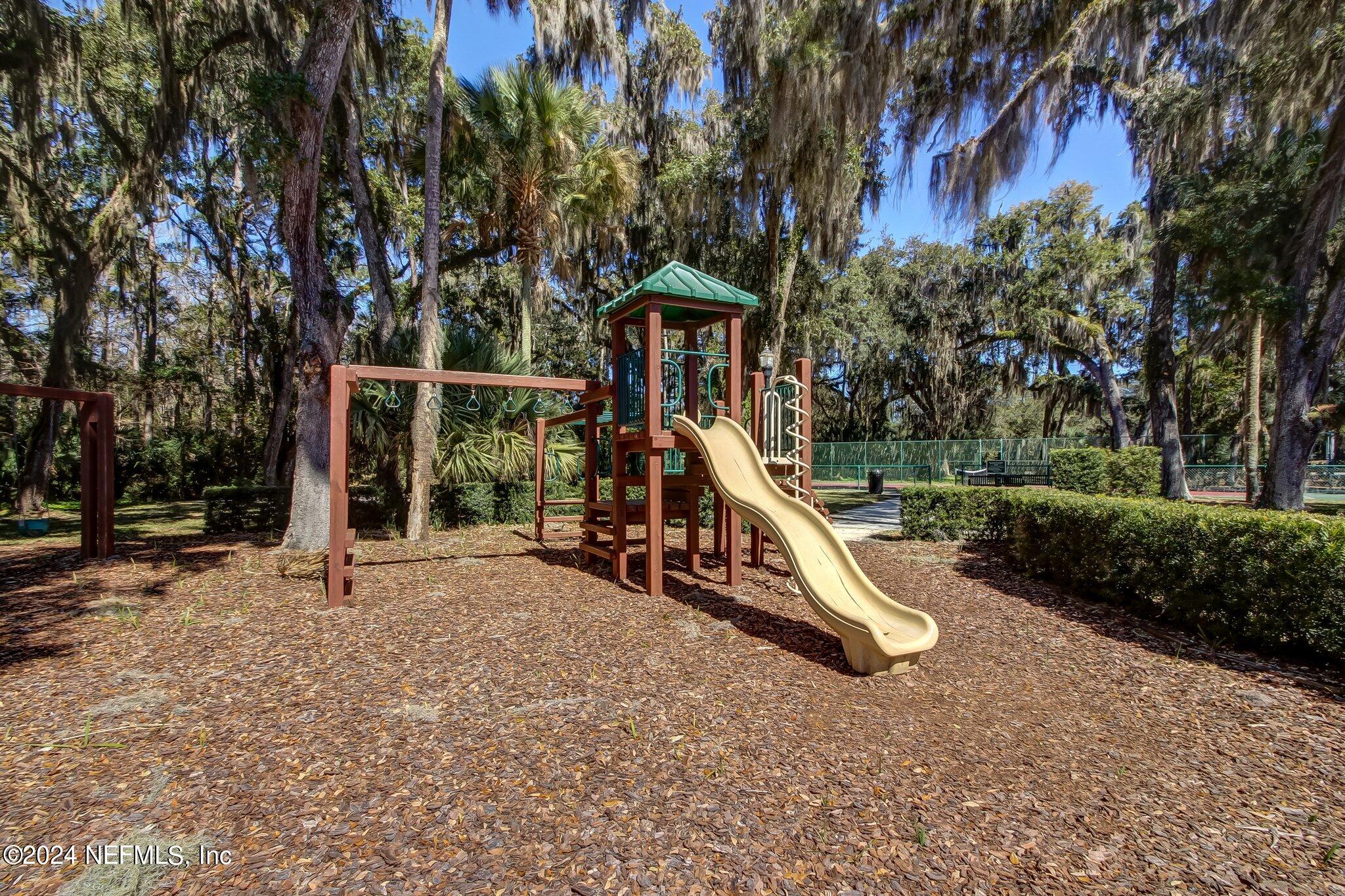 508 HONEY LOCUST Lane