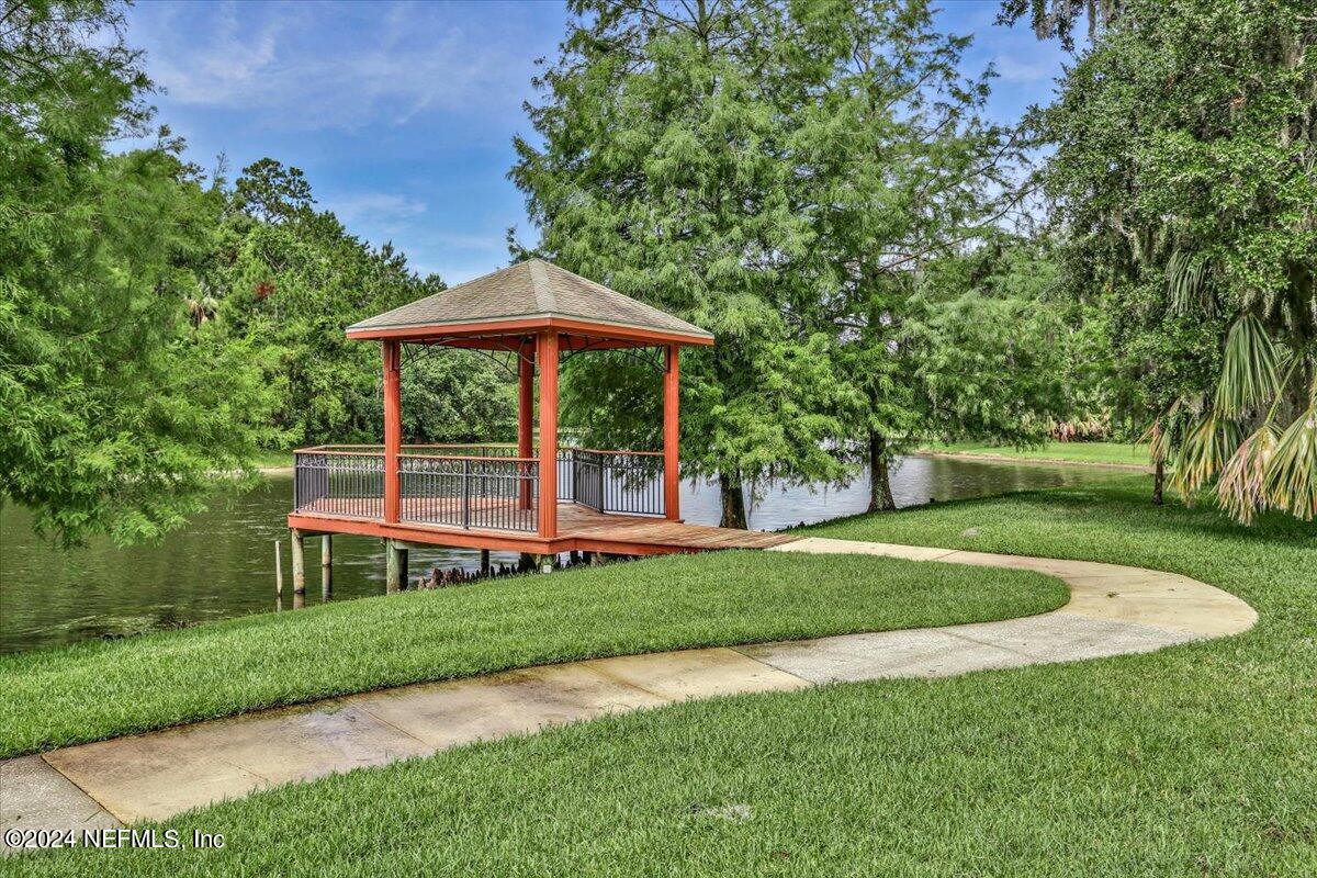 508 HONEY LOCUST Lane