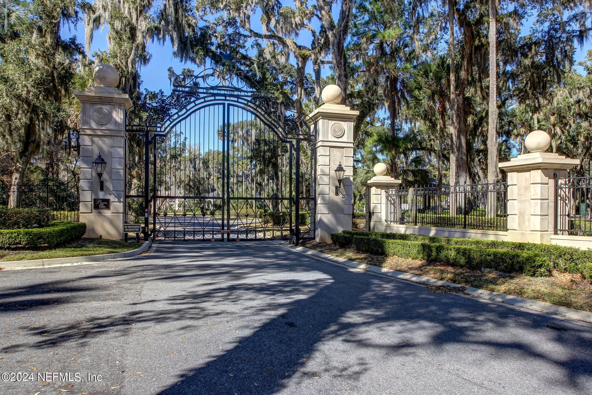 508 HONEY LOCUST Lane