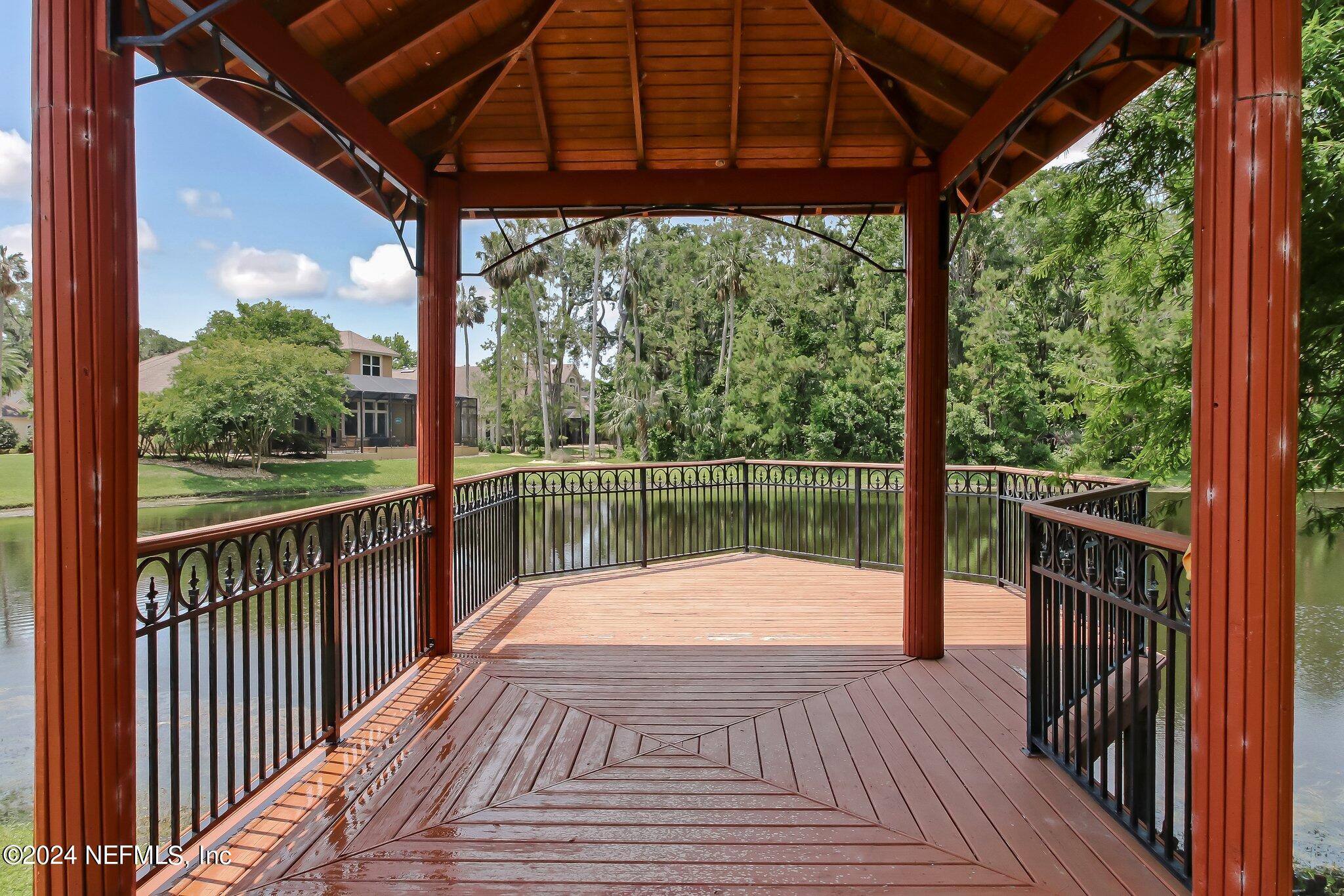 508 HONEY LOCUST Lane