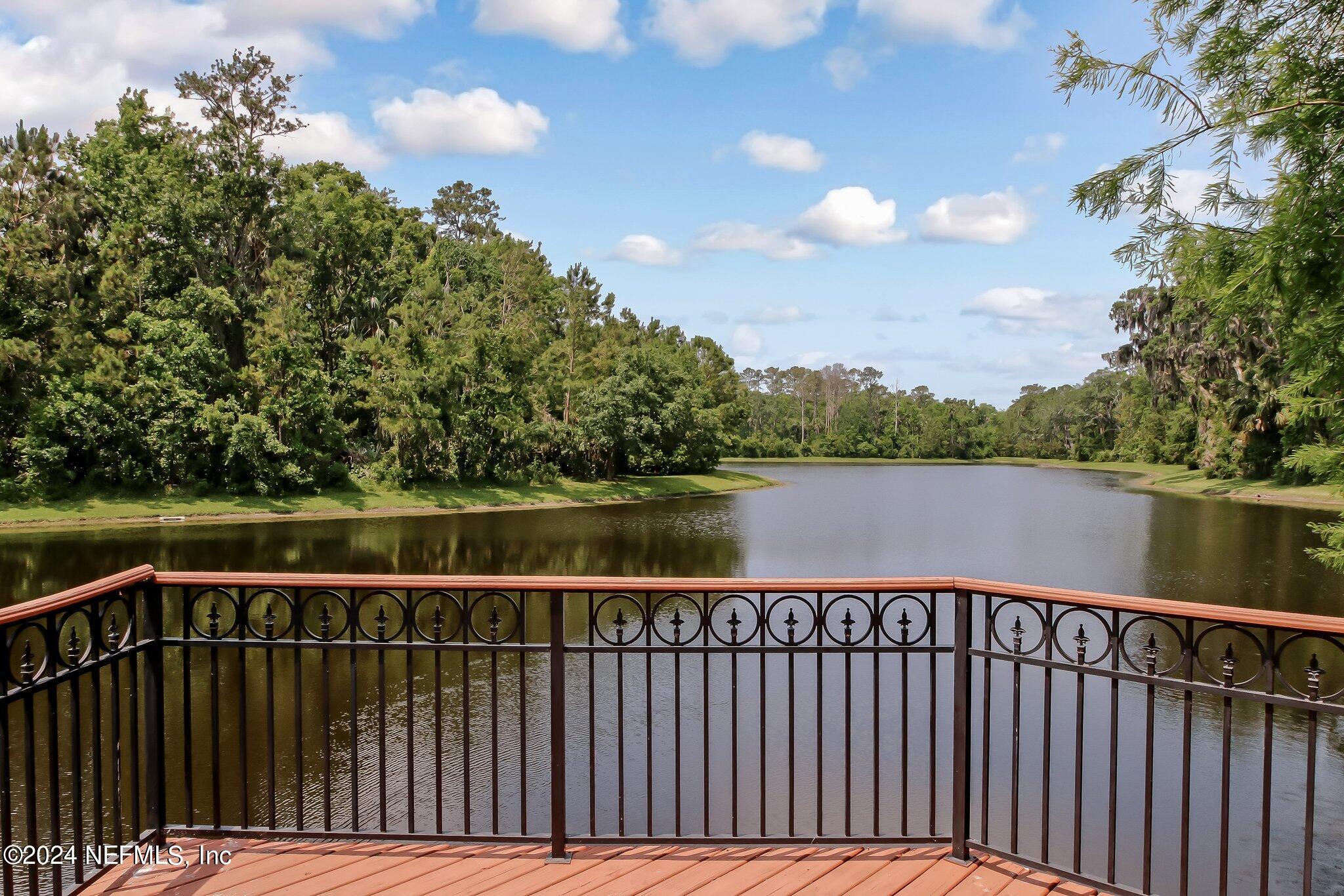 508 HONEY LOCUST Lane