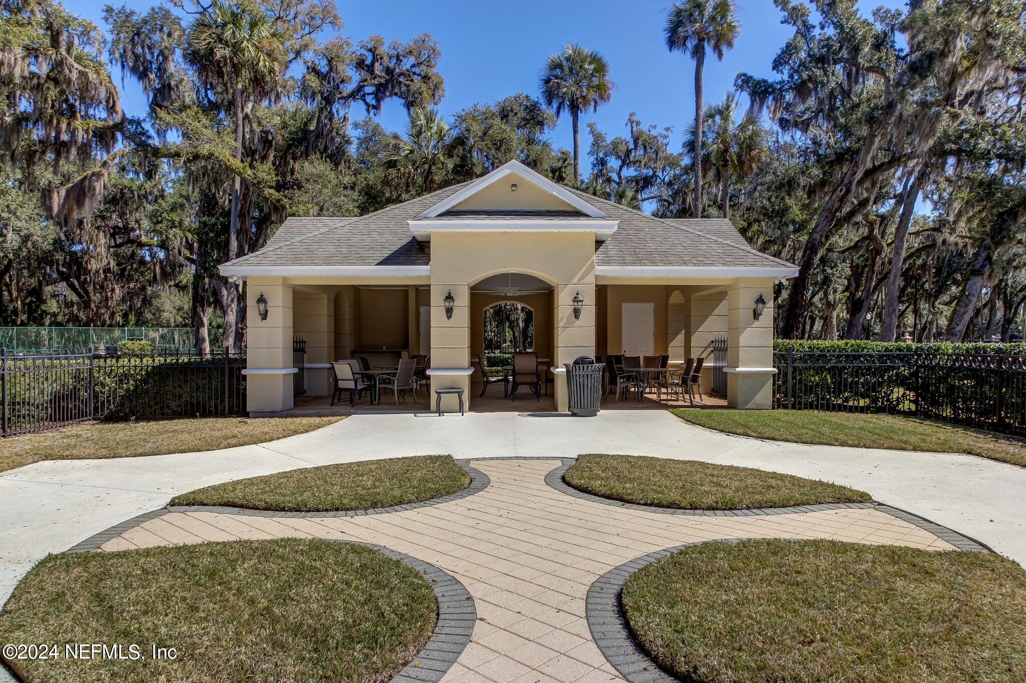508 HONEY LOCUST Lane