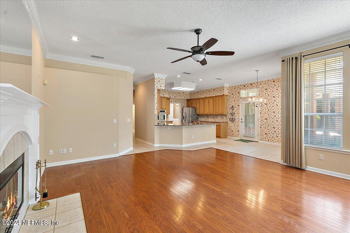 9676 TRENDLE Lane