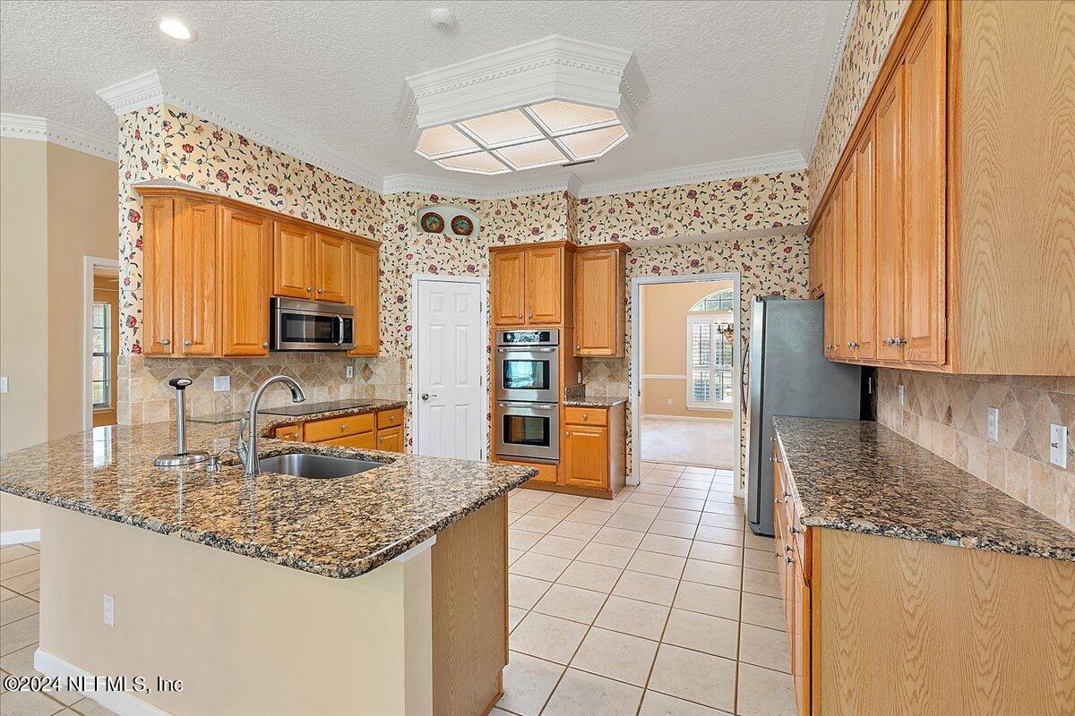 9676 TRENDLE Lane