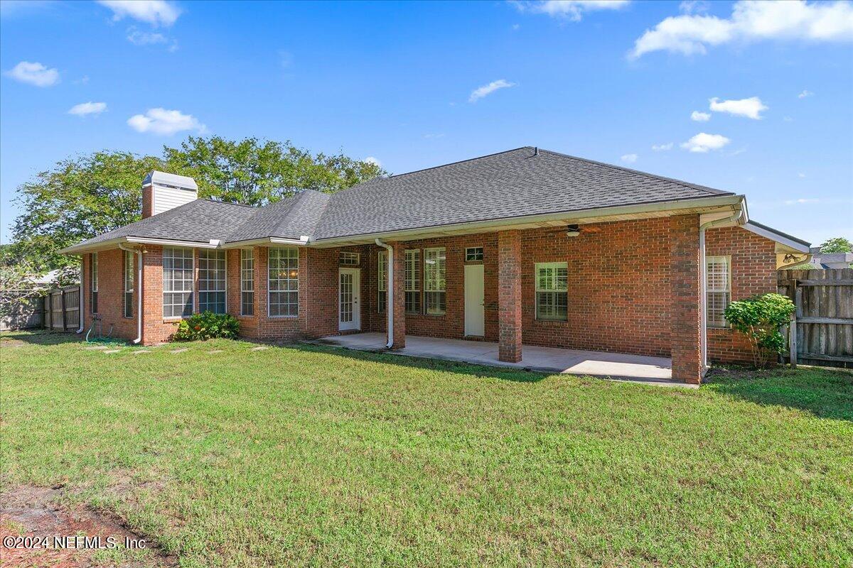 9676 TRENDLE Lane