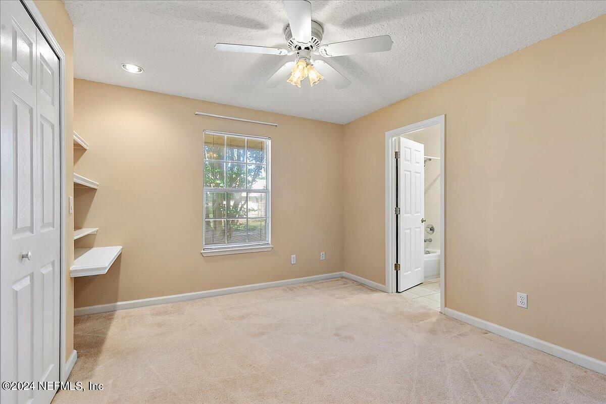9676 TRENDLE Lane