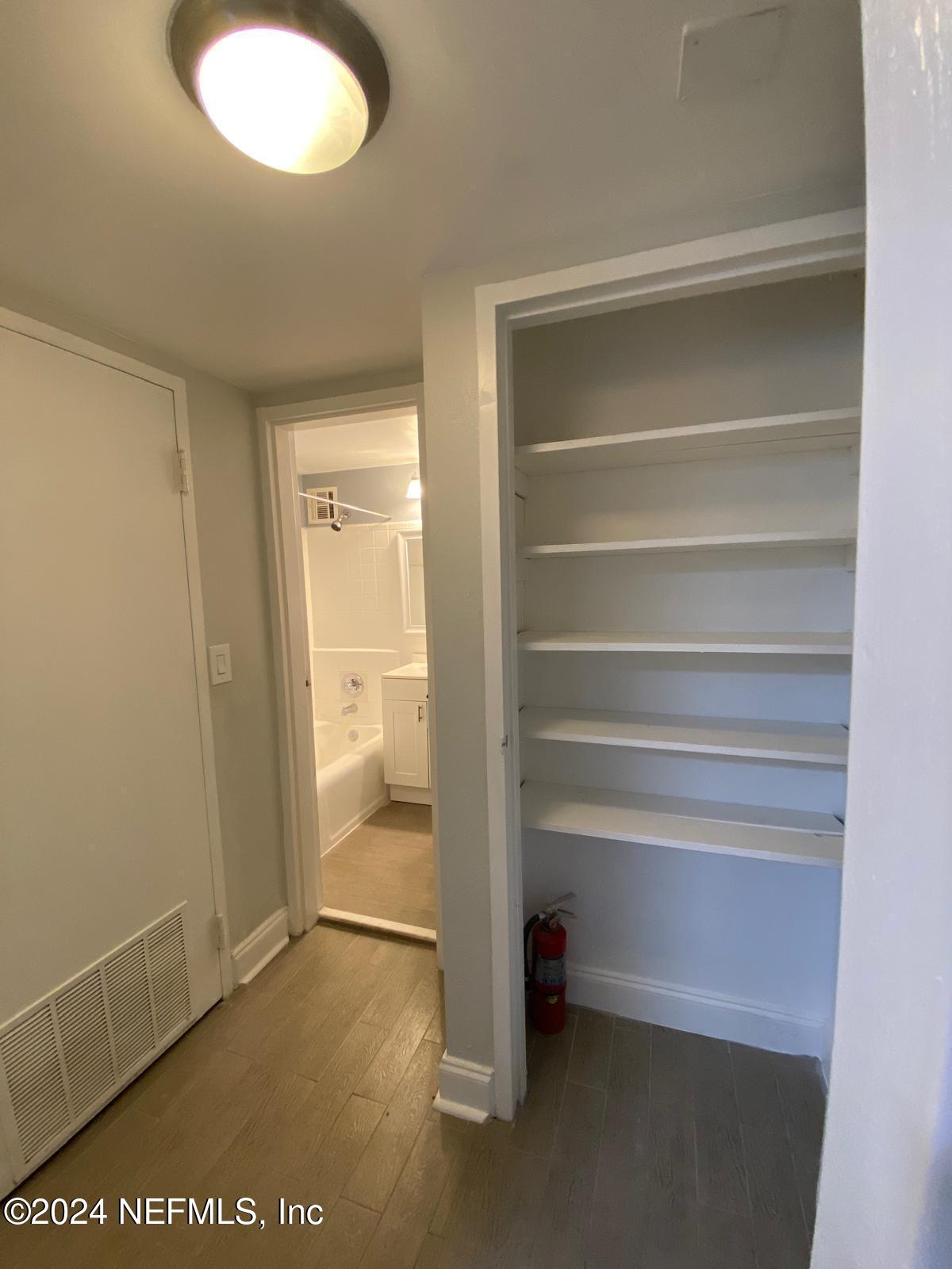 311 W ASHLEY Street, 1504