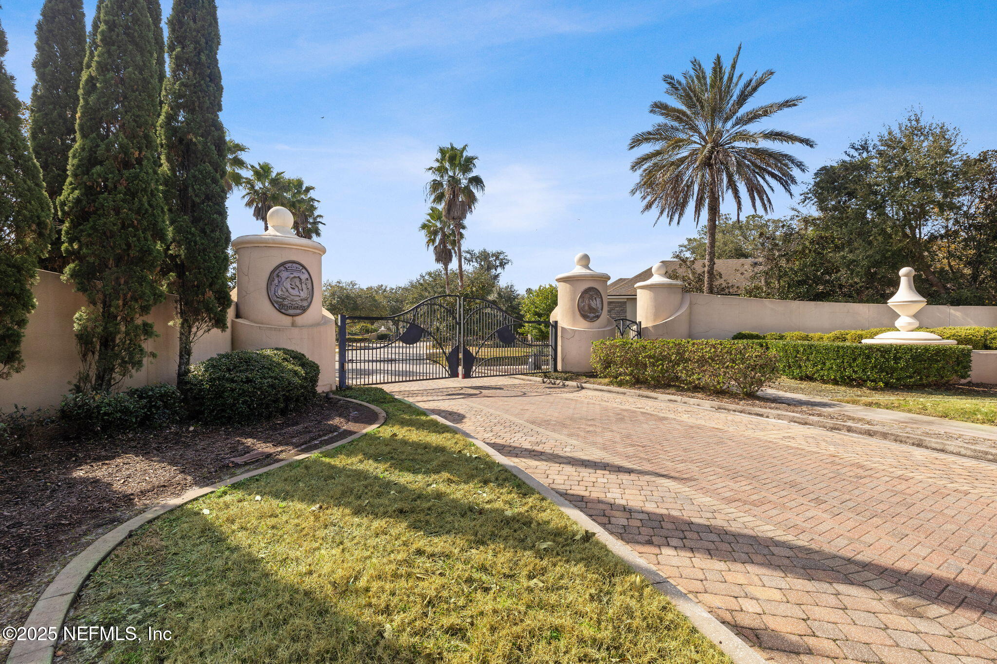 279 PAYASADA Circle
