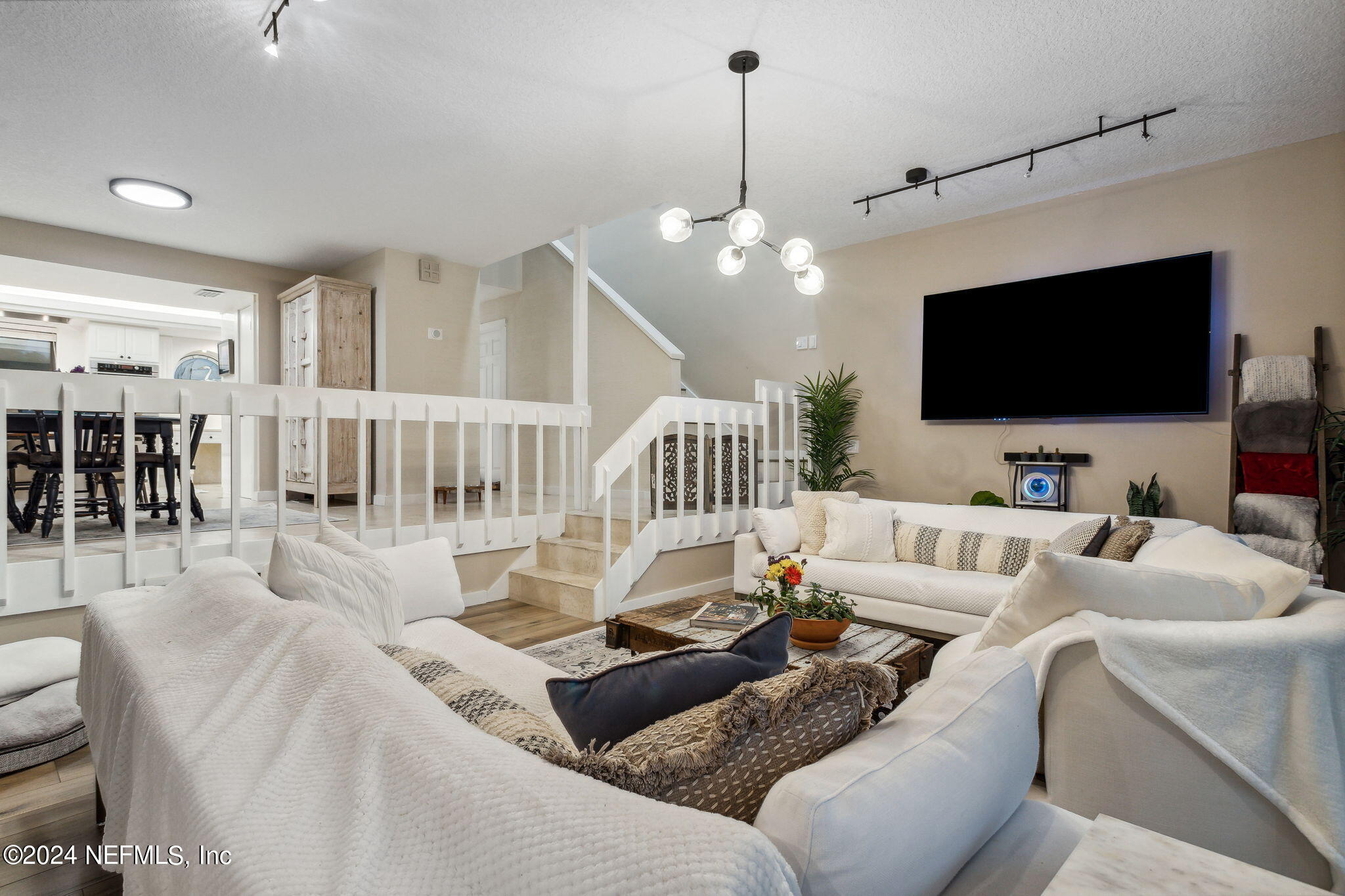 2323 SEMINOLE Road