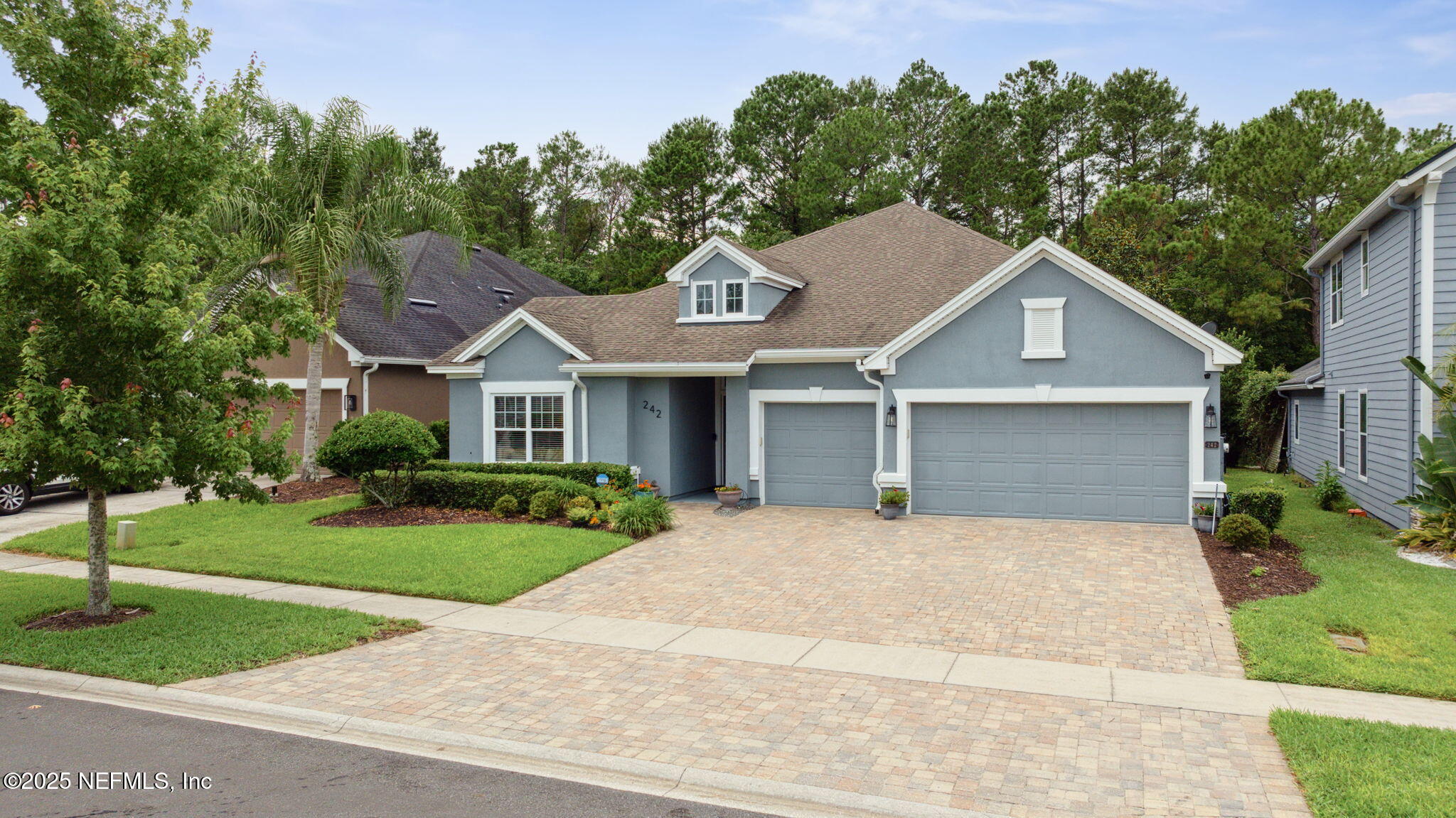 242 HOWLAND Drive