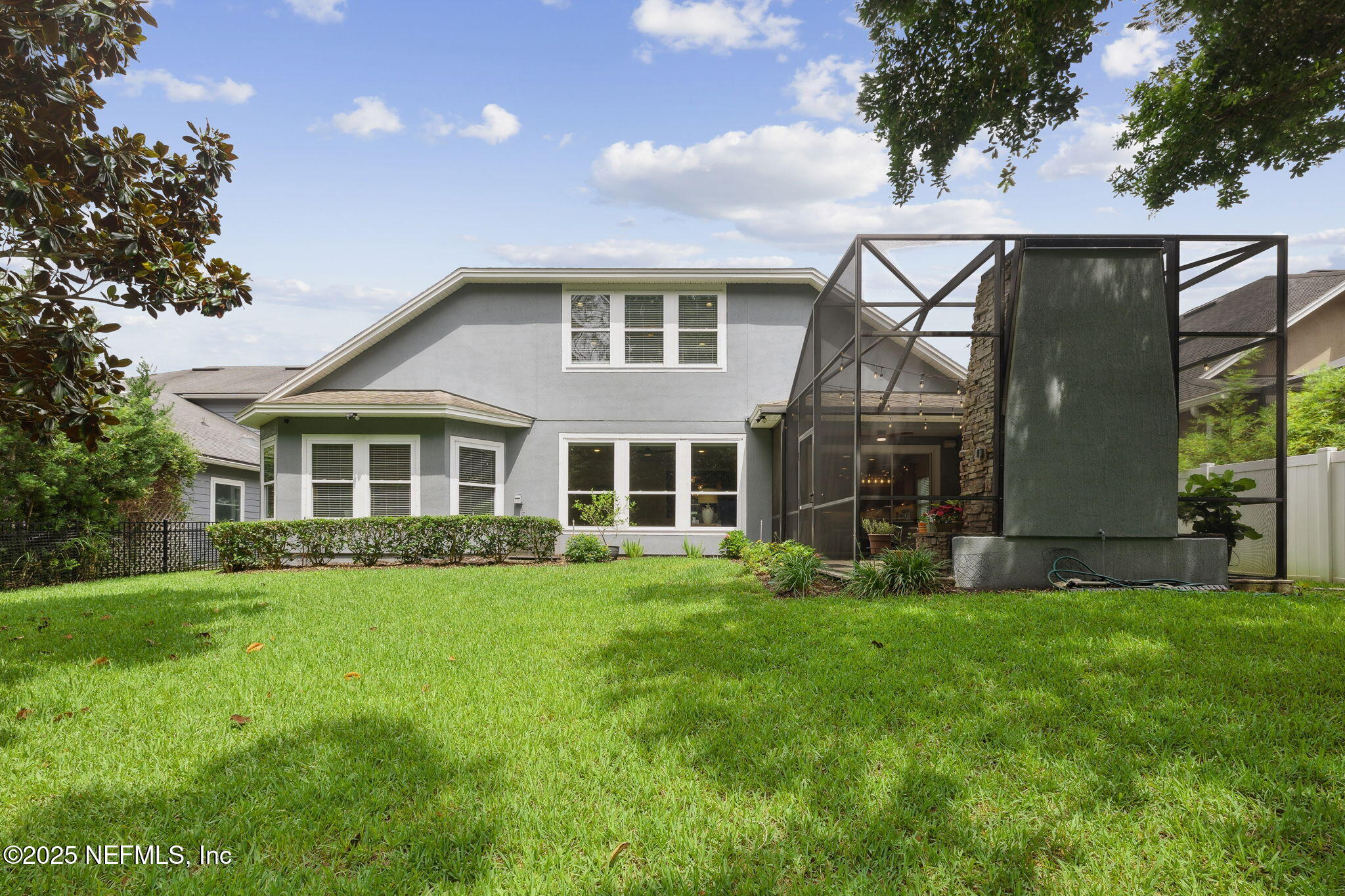 242 HOWLAND Drive