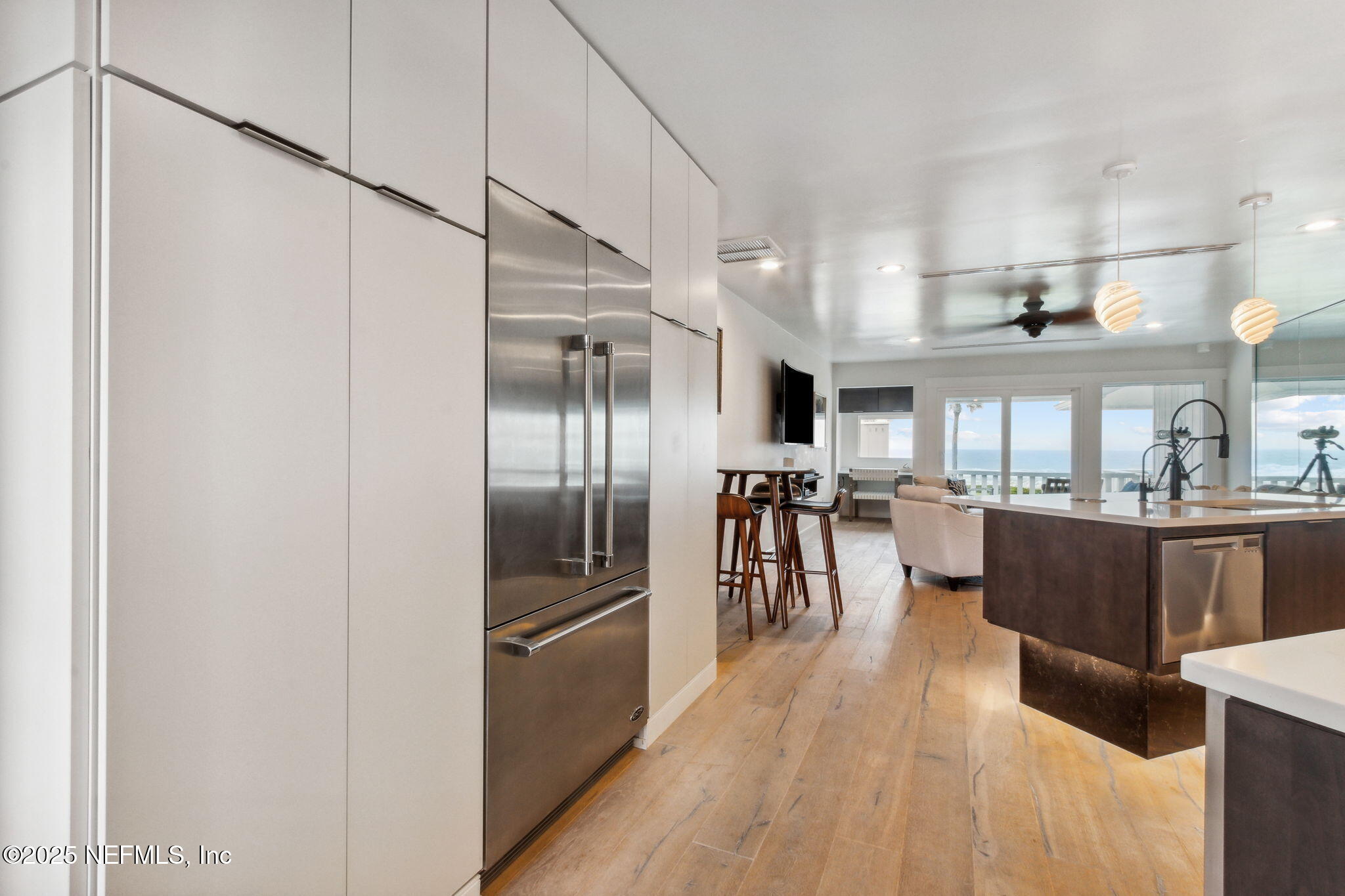 603 SUMMER Place