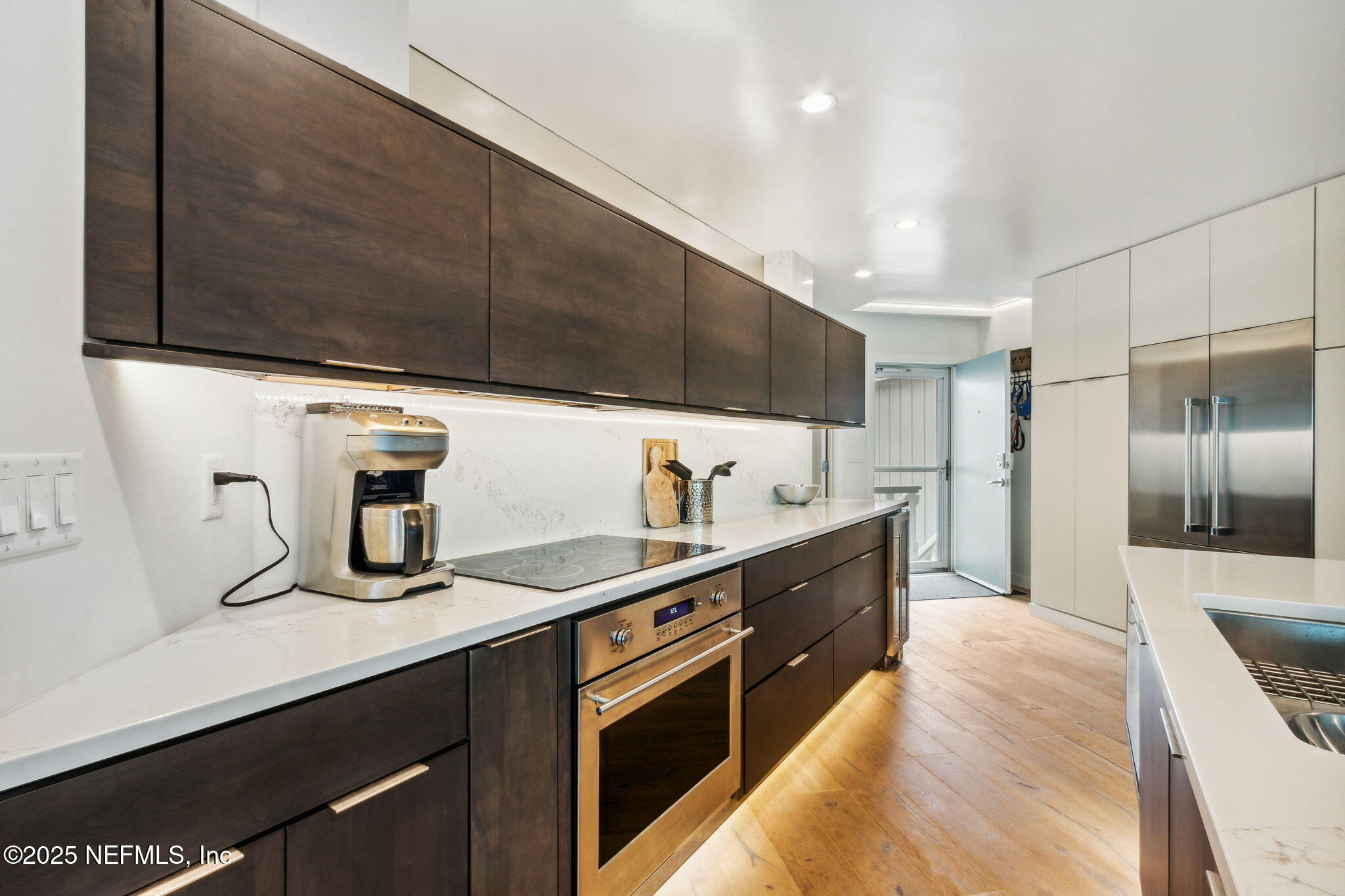 603 SUMMER Place