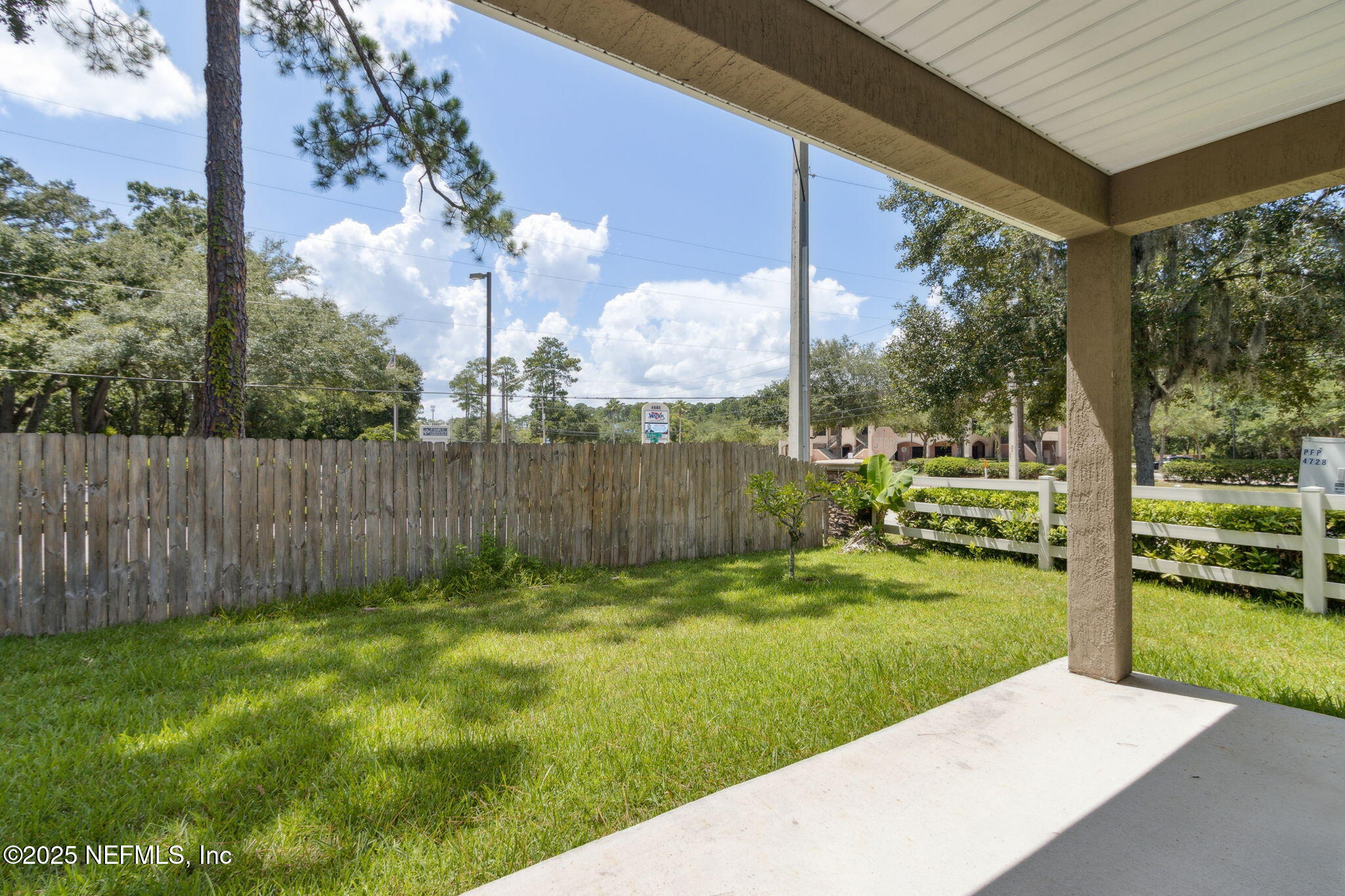 9502 ABBY GLEN Circle