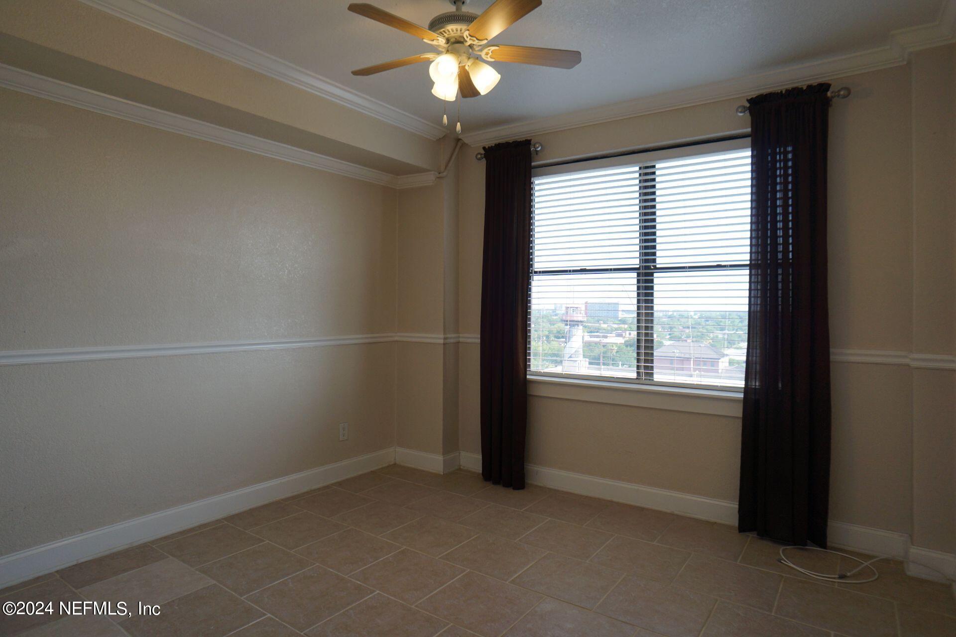 311 W ASHLEY Street, 906