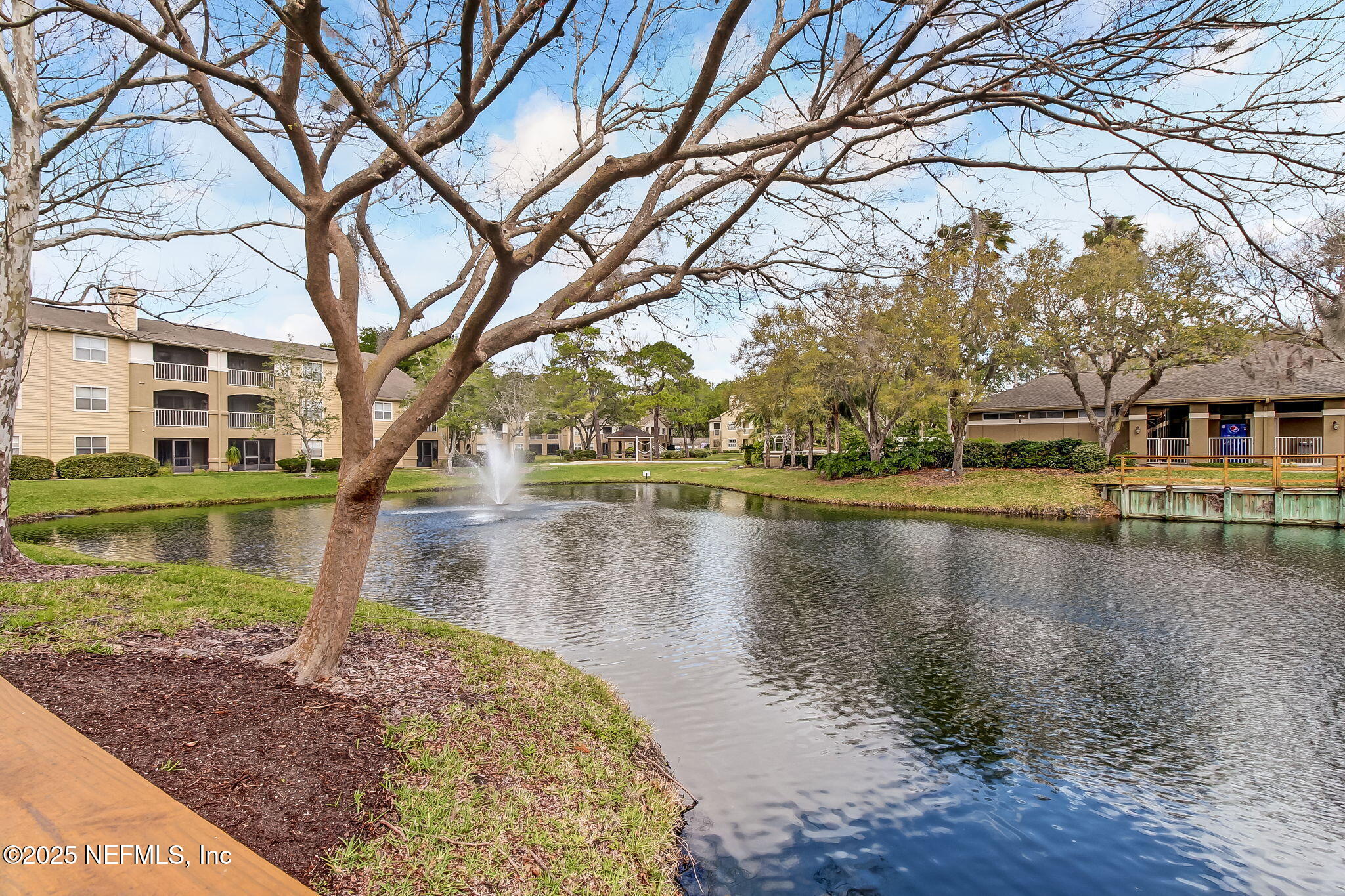 9 ARBOR CLUB Drive, 101