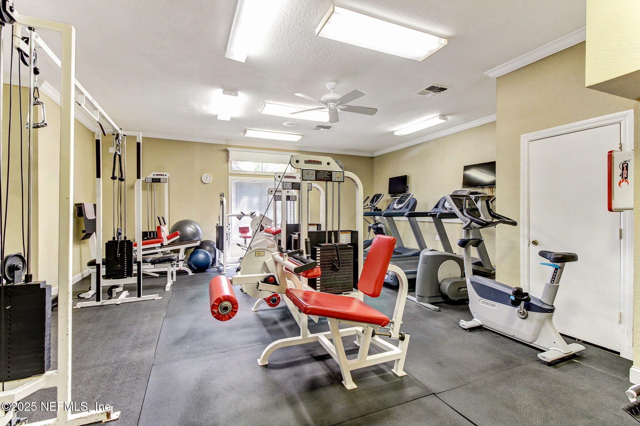 9 ARBOR CLUB Drive, 101