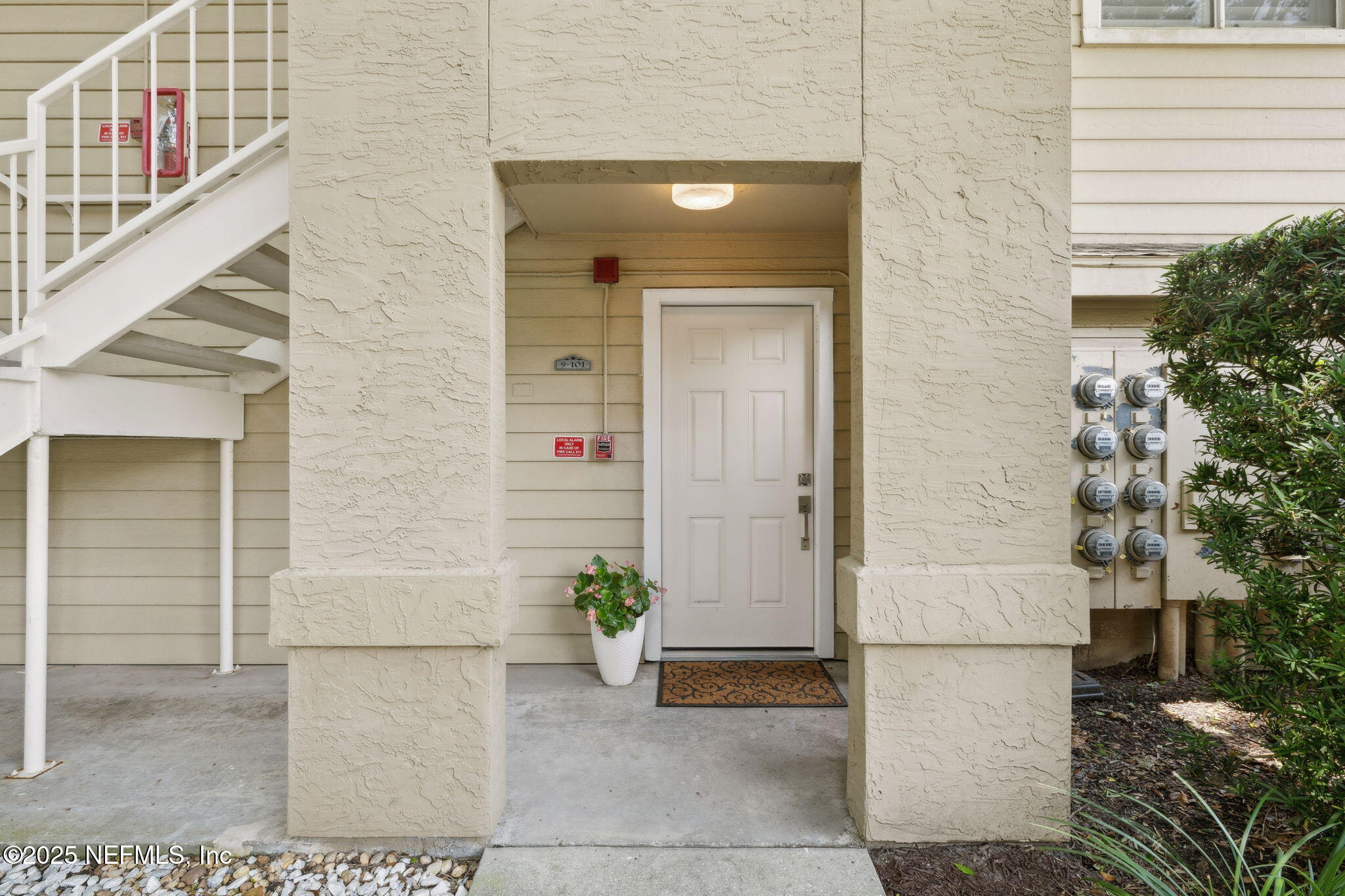 9 ARBOR CLUB Drive, 101
