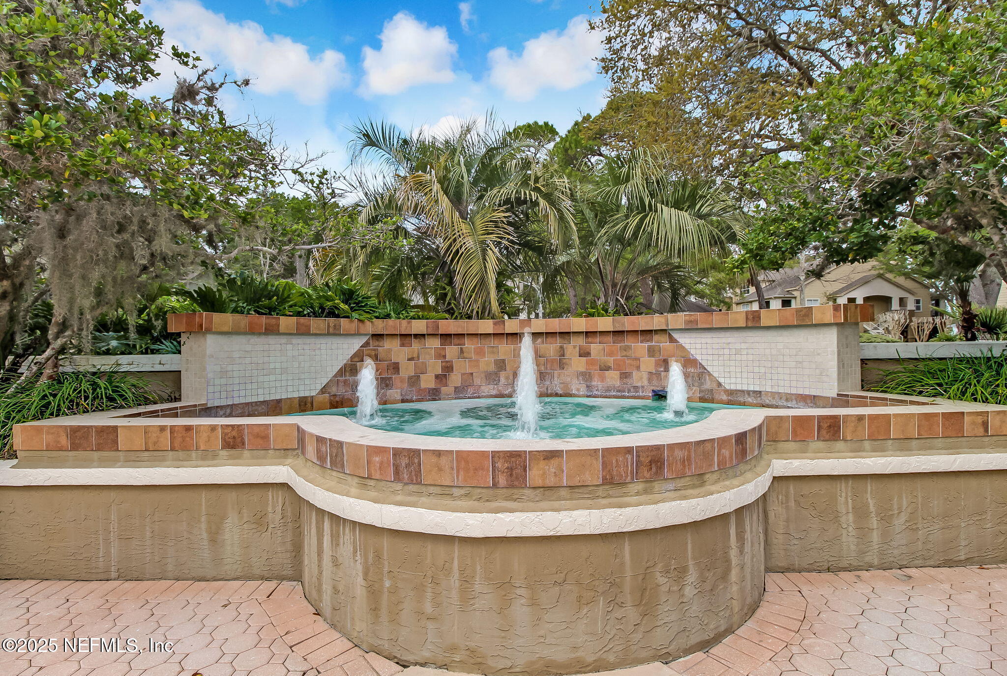 9 ARBOR CLUB Drive, 101
