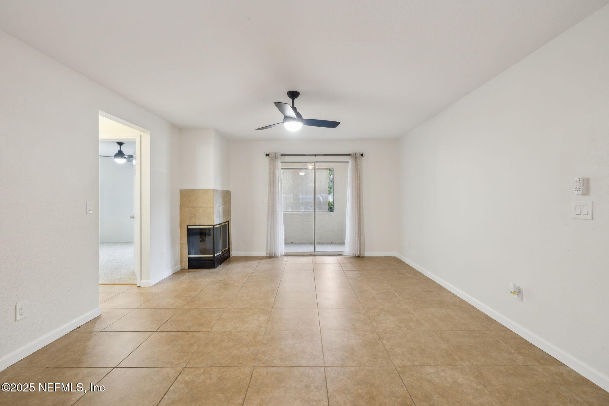 9 ARBOR CLUB Drive, 101