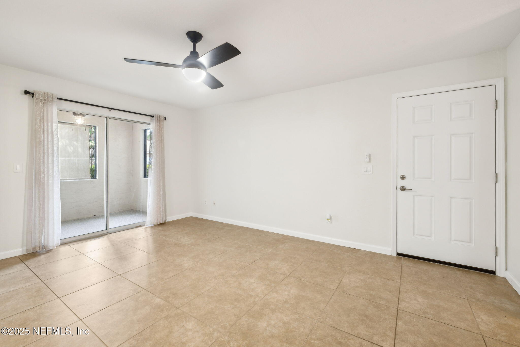 9 ARBOR CLUB Drive, 101