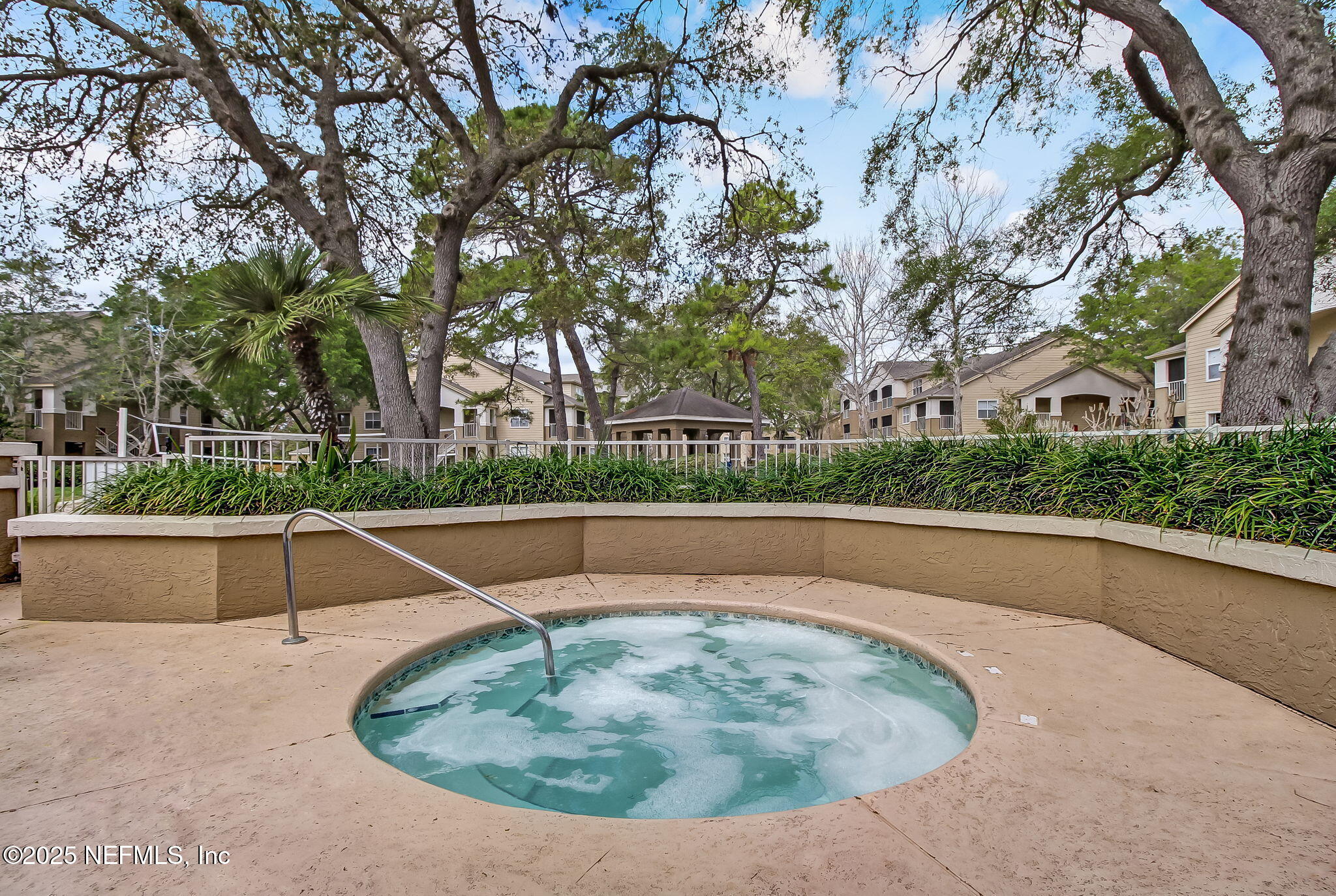 9 ARBOR CLUB Drive, 101