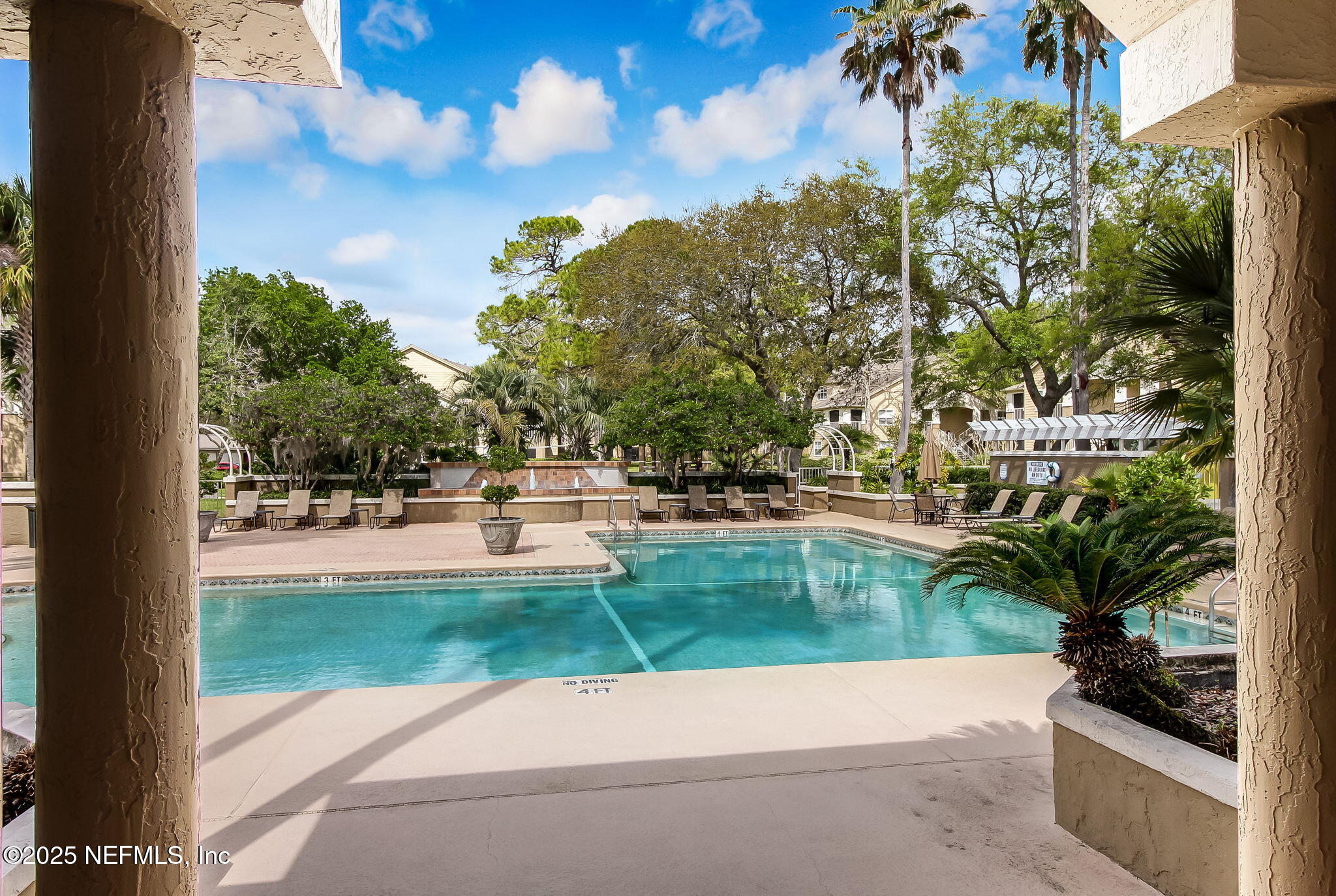 9 ARBOR CLUB Drive, 101