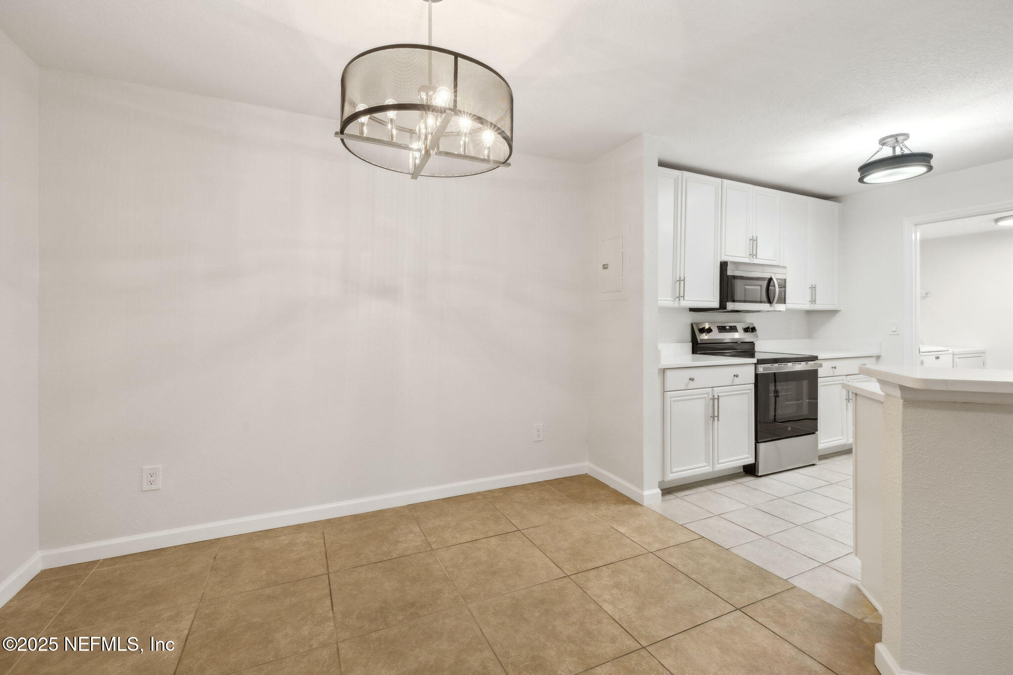 9 ARBOR CLUB Drive, 101