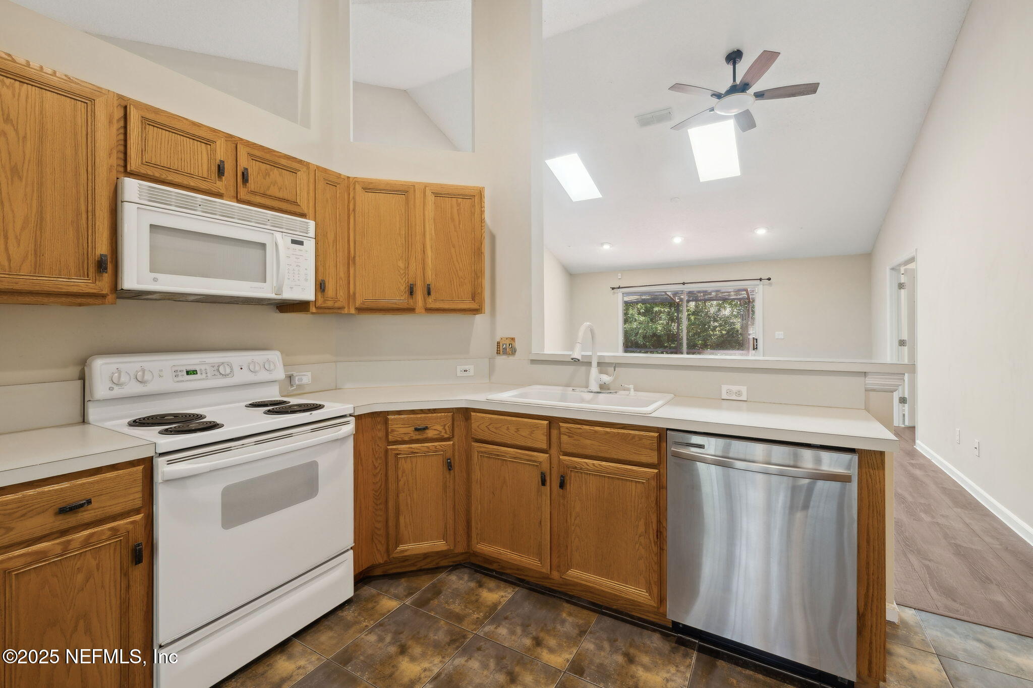 844 SAWYER RUN Lane