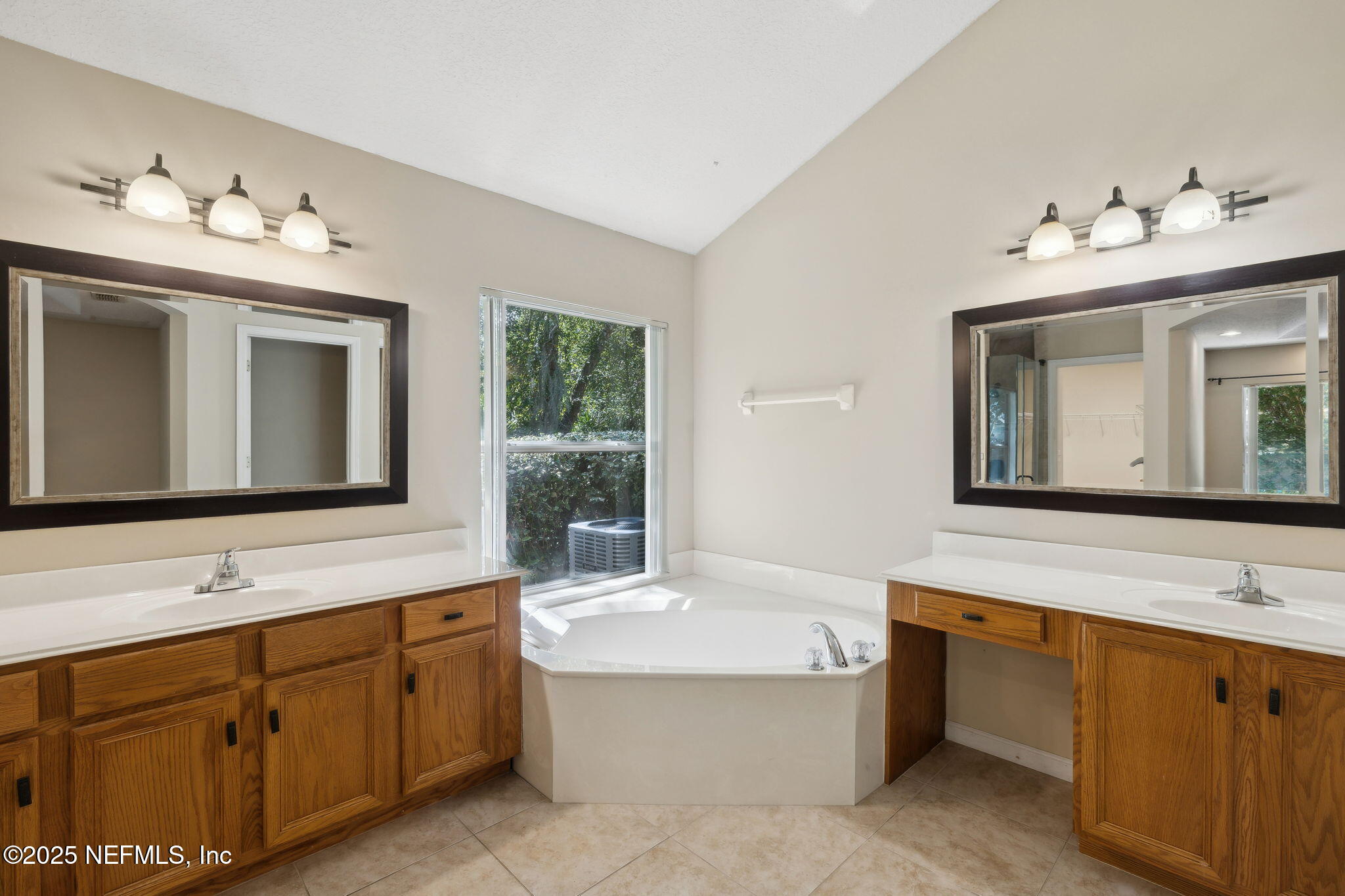 844 SAWYER RUN Lane